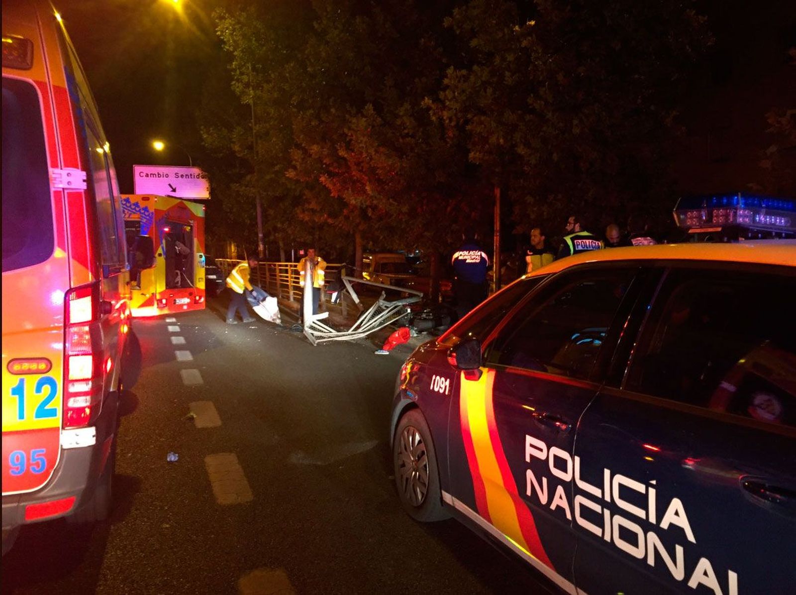 Dos heridos graves en un accidente de moto en el Paseo de Extremadura