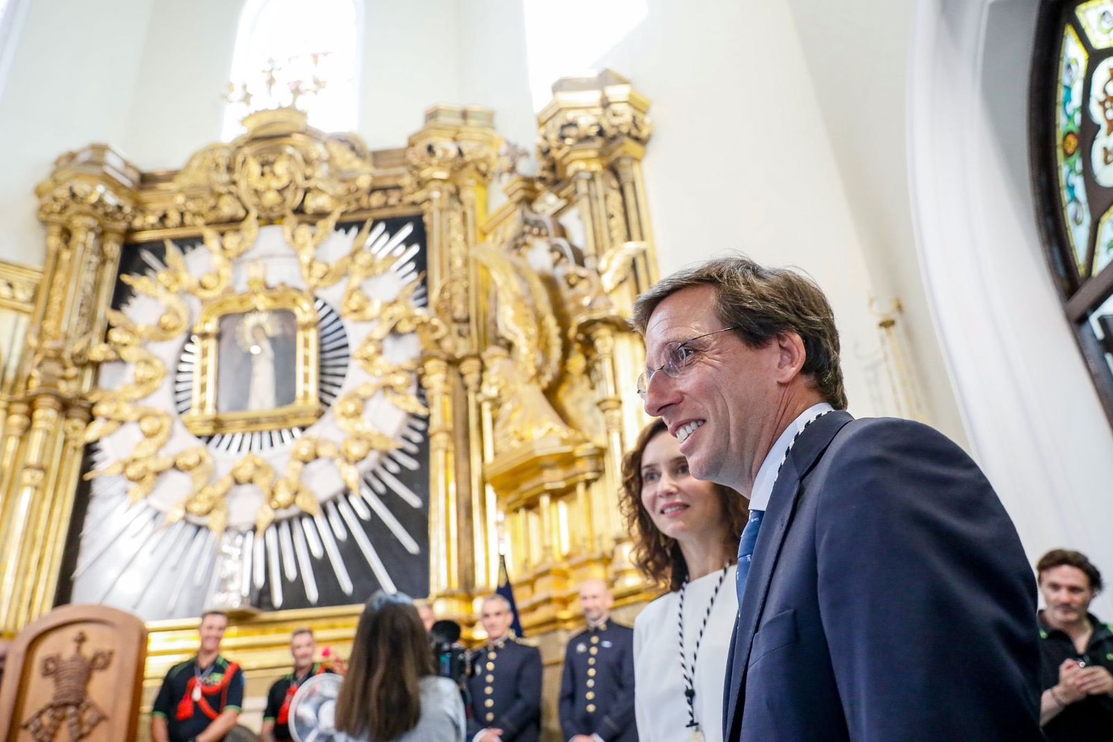 Almeida pide protección para todos los madrileños, a la Paloma, en un día de “casticismo, devoción y orgullo”