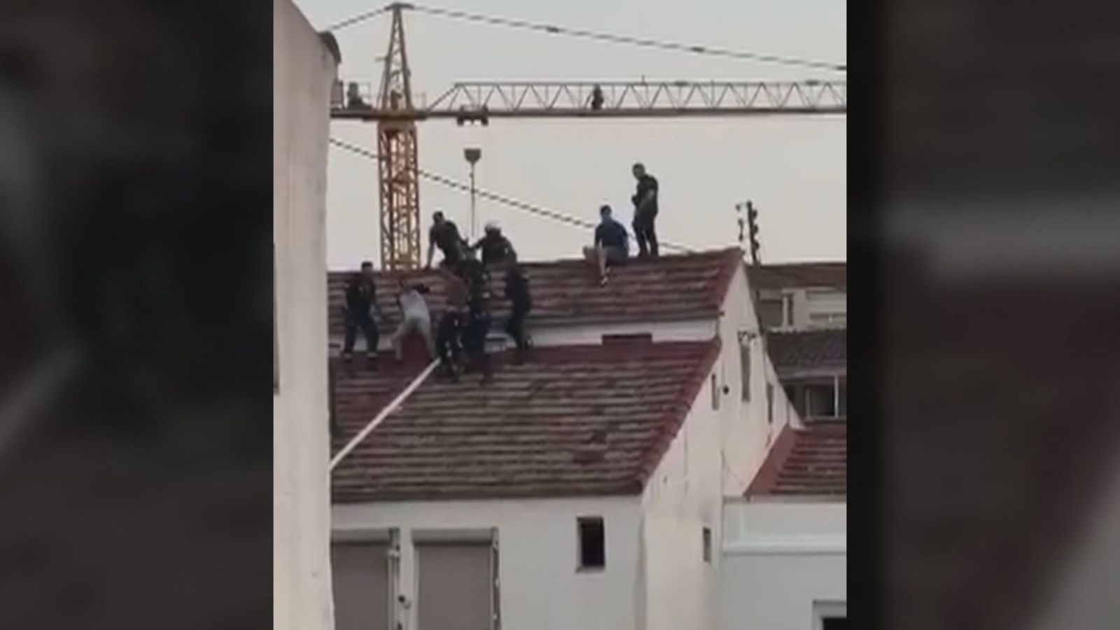 La sorprendente detención en altura de un presunto miembro de los Trinitarios tras una reyerta en Vallecas