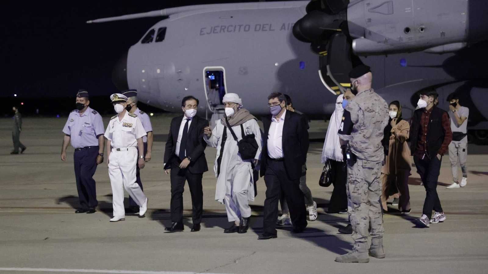 Un vuelo con más de 80 colaboradores afganos llega esta noche a Torrejón desde Pakistán
