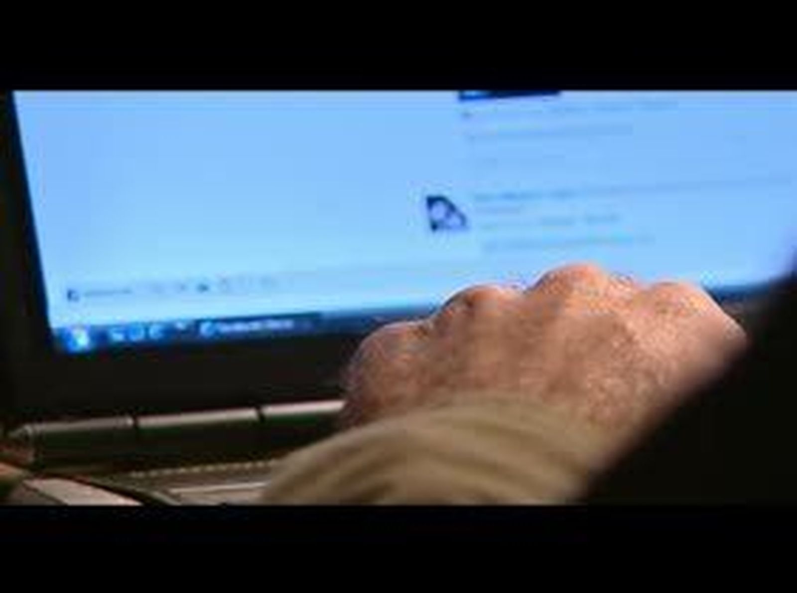 Una menor es obligada a matenener relaciones a través de la webcam