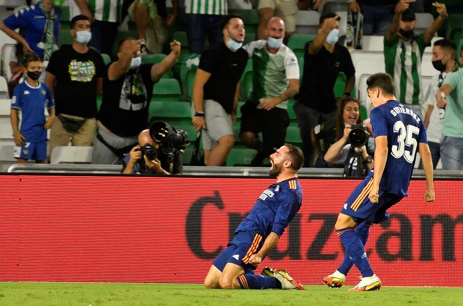 Carvajal celebra el gol de la victoria