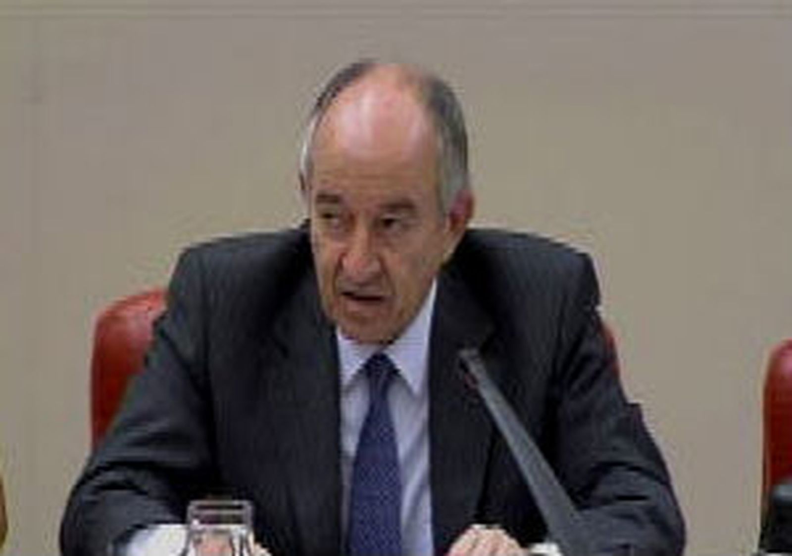 El Banco de España critica el nivel "injustificado" de la prima de riesgo