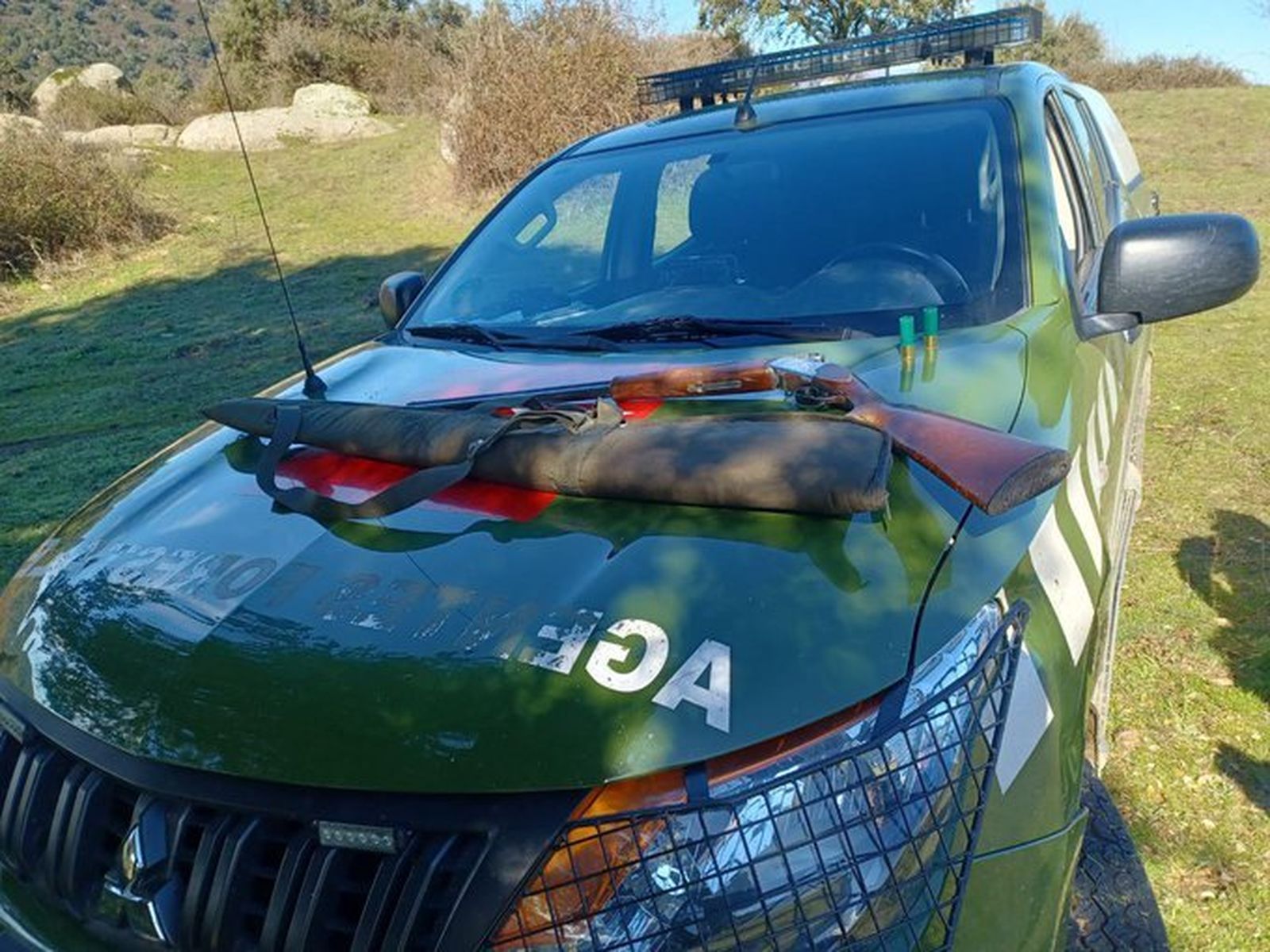 Arma requisada a un cazador tras matar una especie protegida, en Villamanta