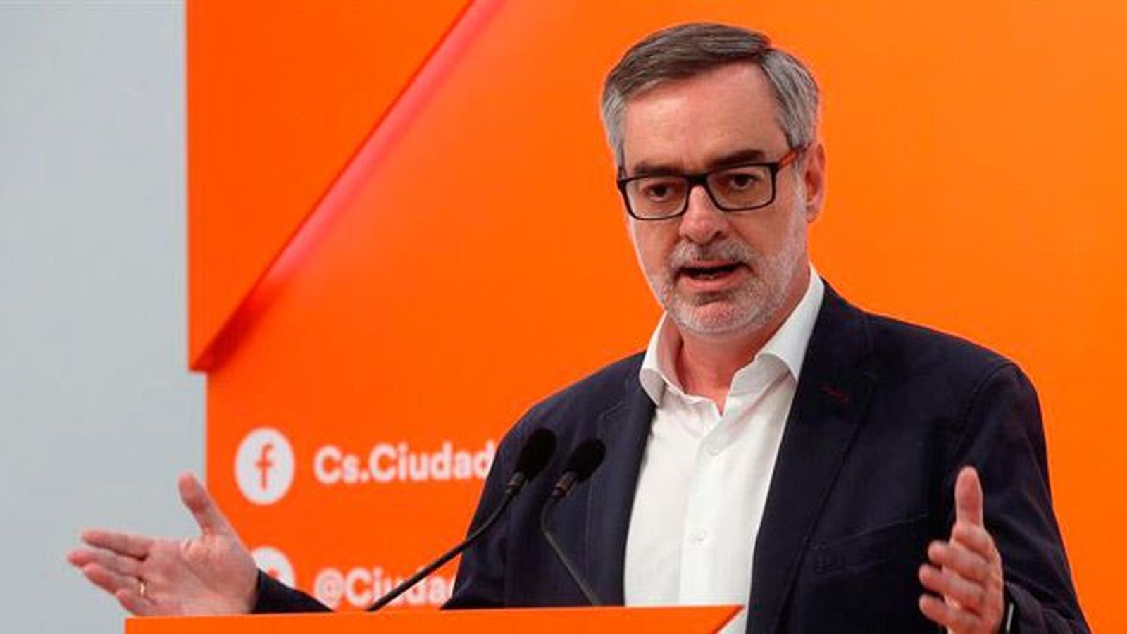Villegas (Cs) cree que Sánchez "sería capaz de cometer ilegalidades"