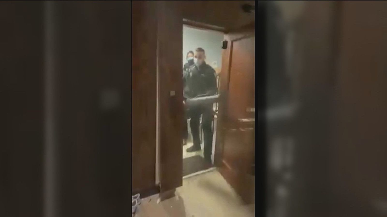 El Fiscal pide procesar por allanamiento solo al jefe de los policías de la 'patada en la puerta'