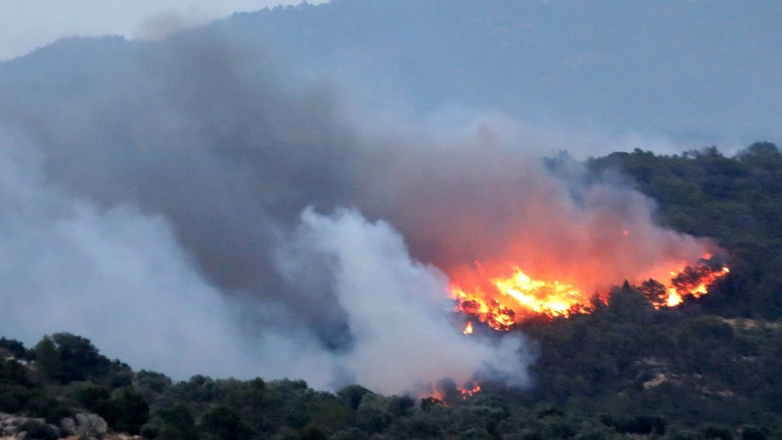 El incendio de Tarragona ya ha arrasado 5.500 hectáreas