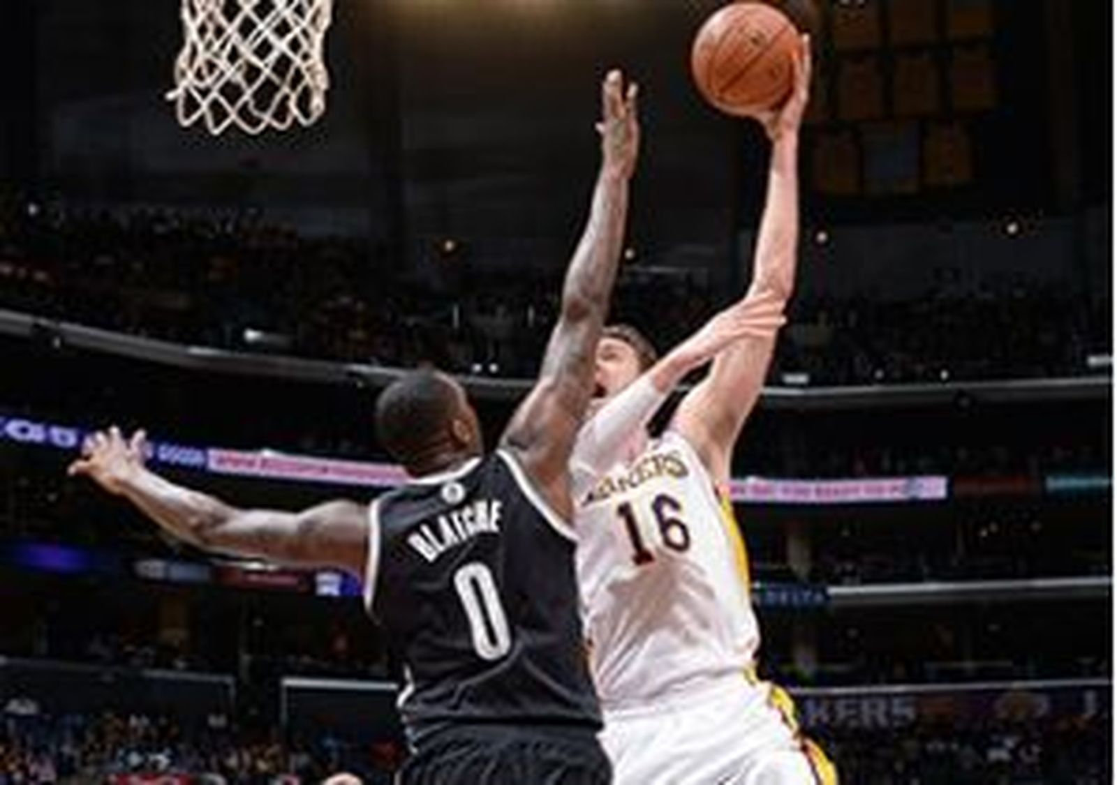 Los Lakers, colistas del Oeste pese a Pau; Claver puede con Ricky