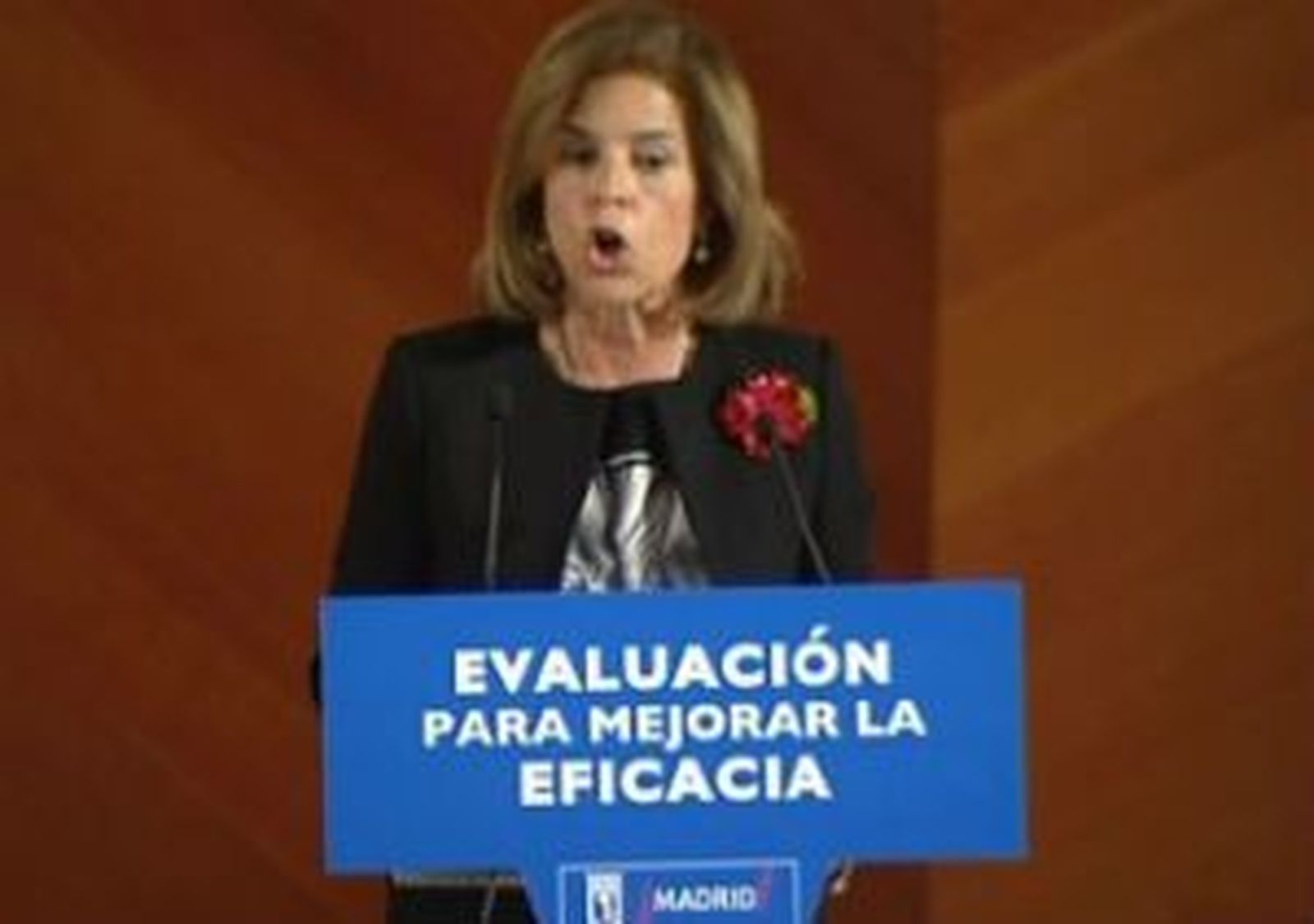 Botella: "La austeridad ya no es una opción, es una obligación"