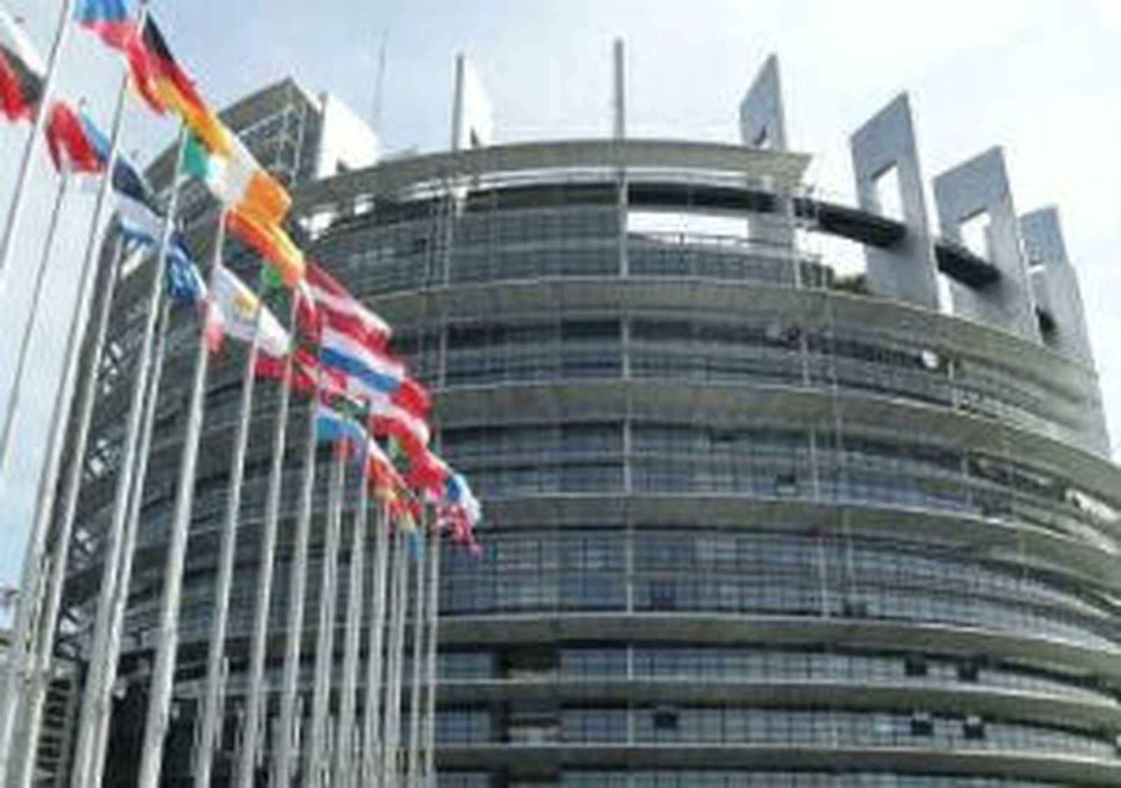 La Eurocámara aprueba la creación de un fondo de amortización de la deuda europea