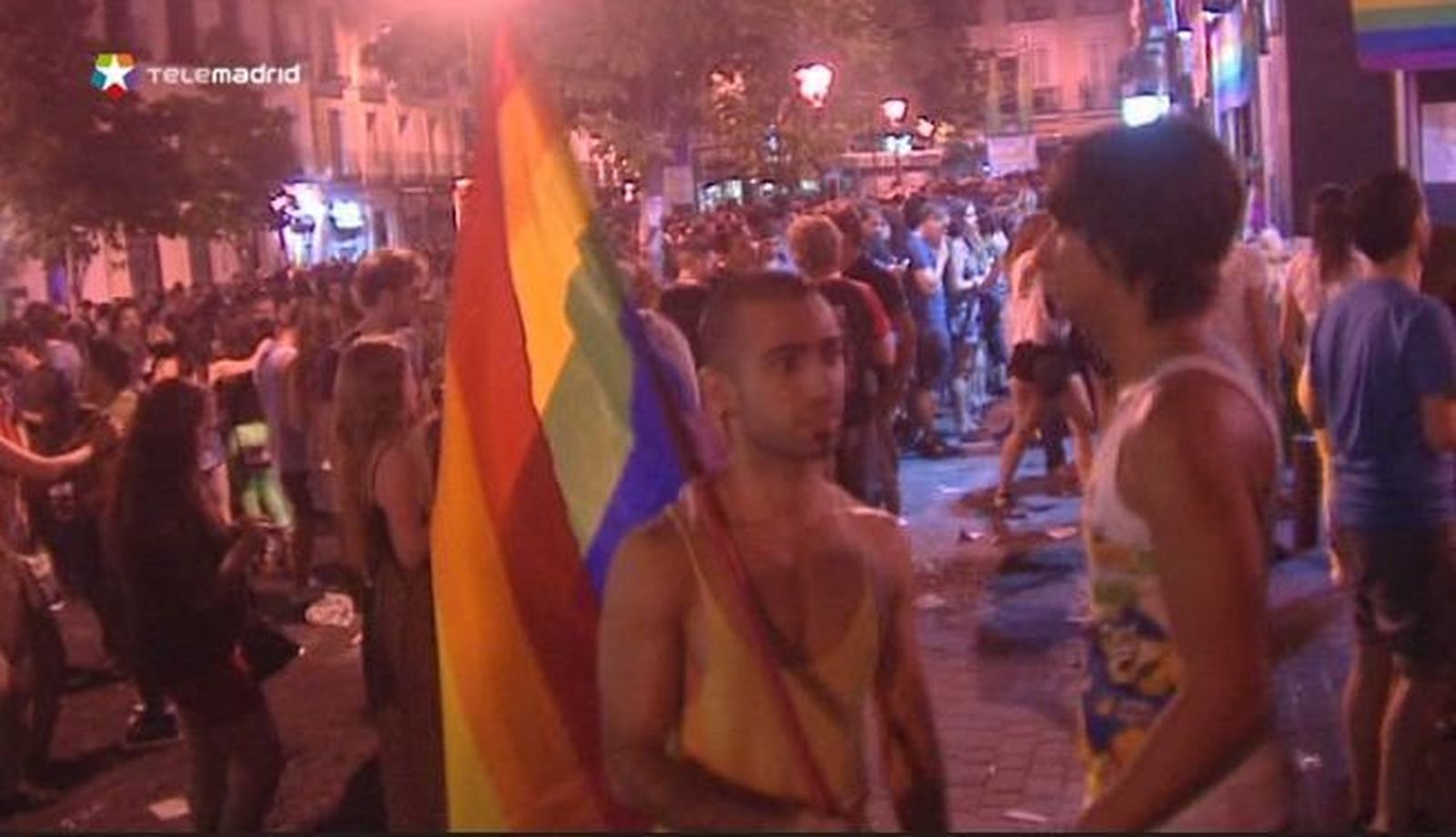 orgullo_noche.mp4