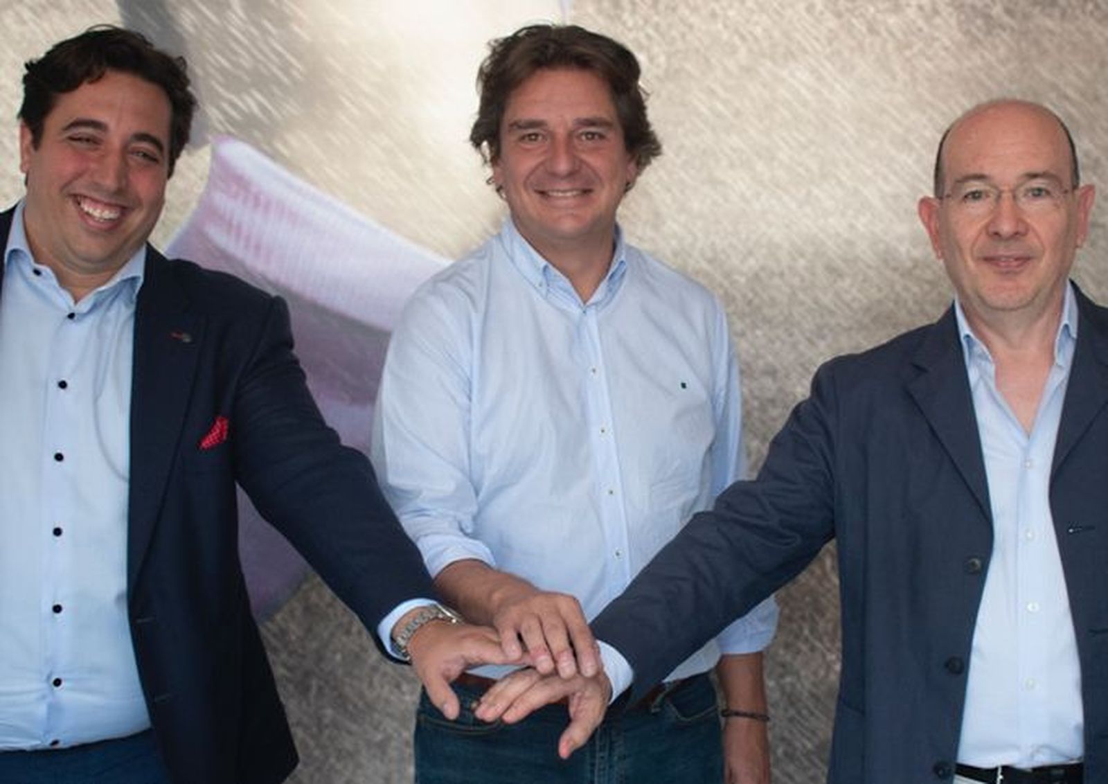 Los presidentes del Fuenlanbrada y Madrid CFF junto al alcalde de Fuenlabrada