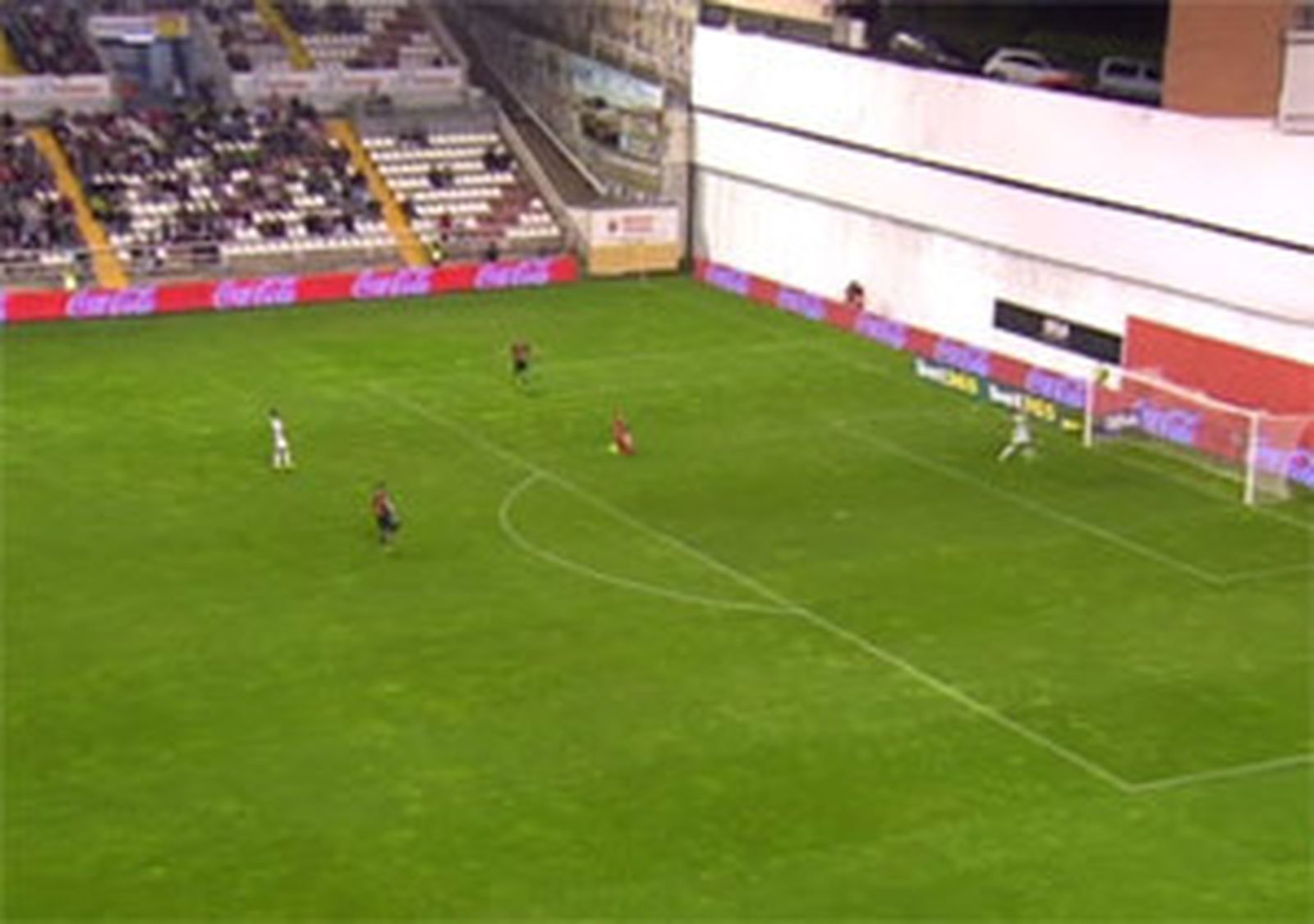 0-3: El Valladolid impone su dominio con una goleada en Vallecas