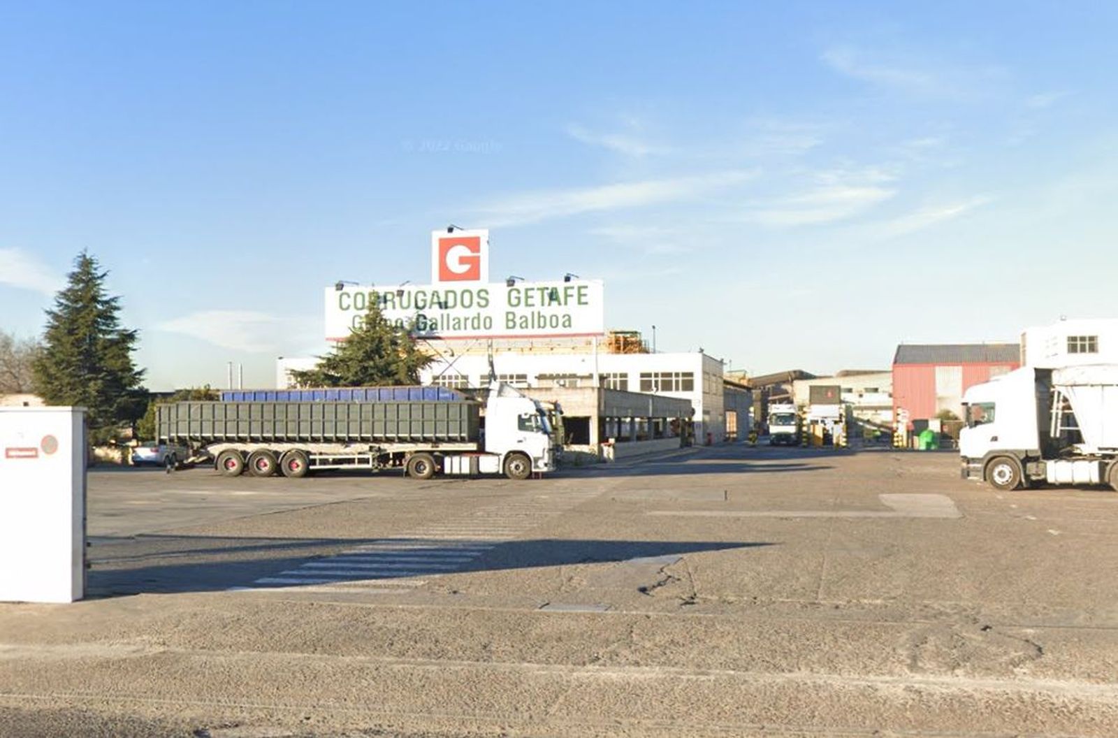 Entrada a la factoría de Corrugados Getafe