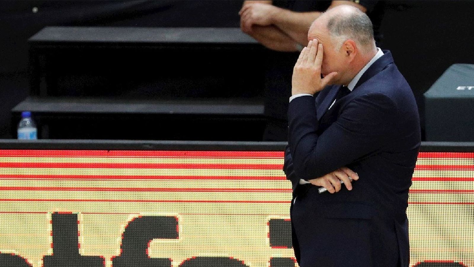 El rebote de Pablo Laso con sus jugadores y su delegado