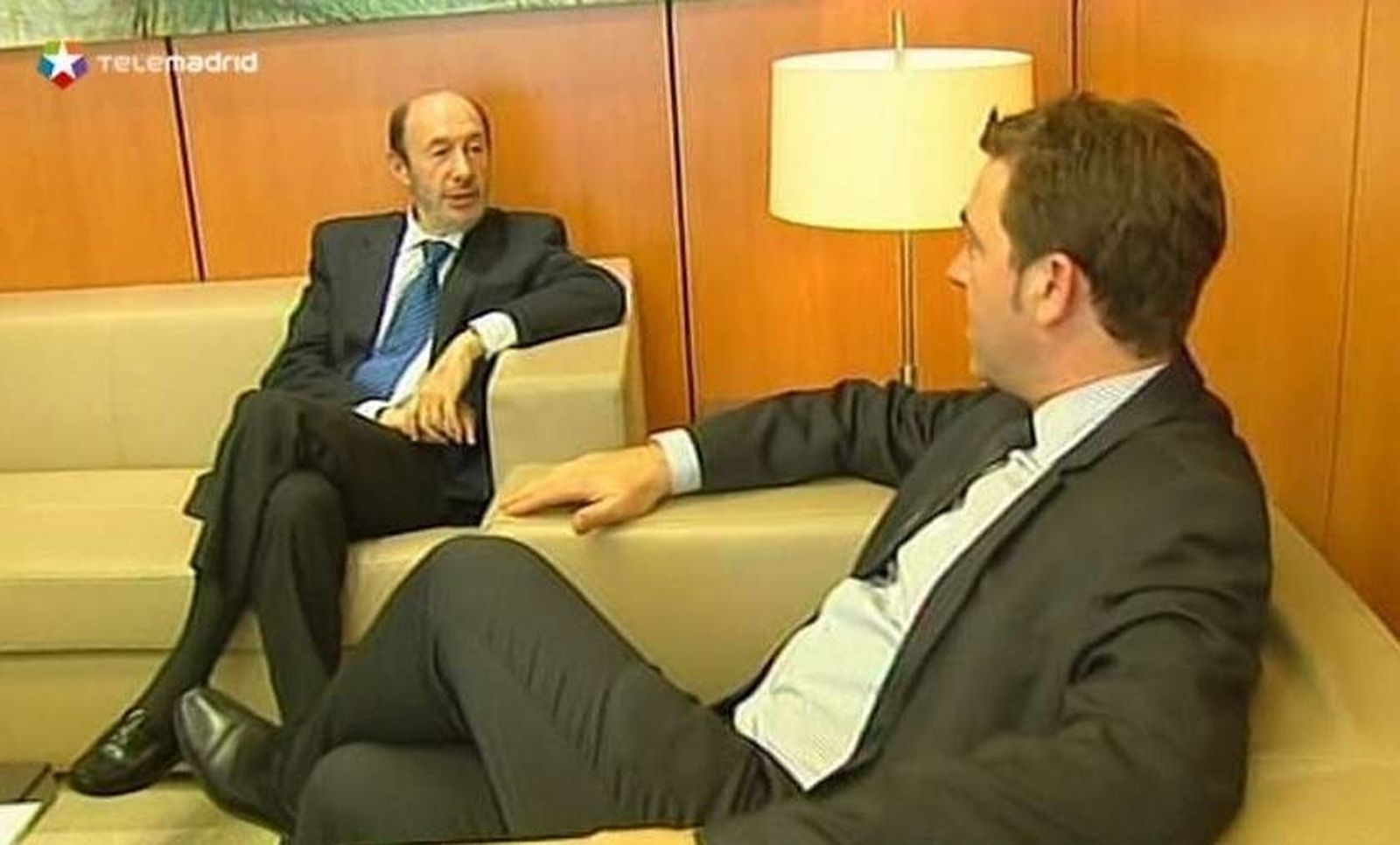 Rubalcaba recibe a Roberto Jiménez tras la crisis del PSN