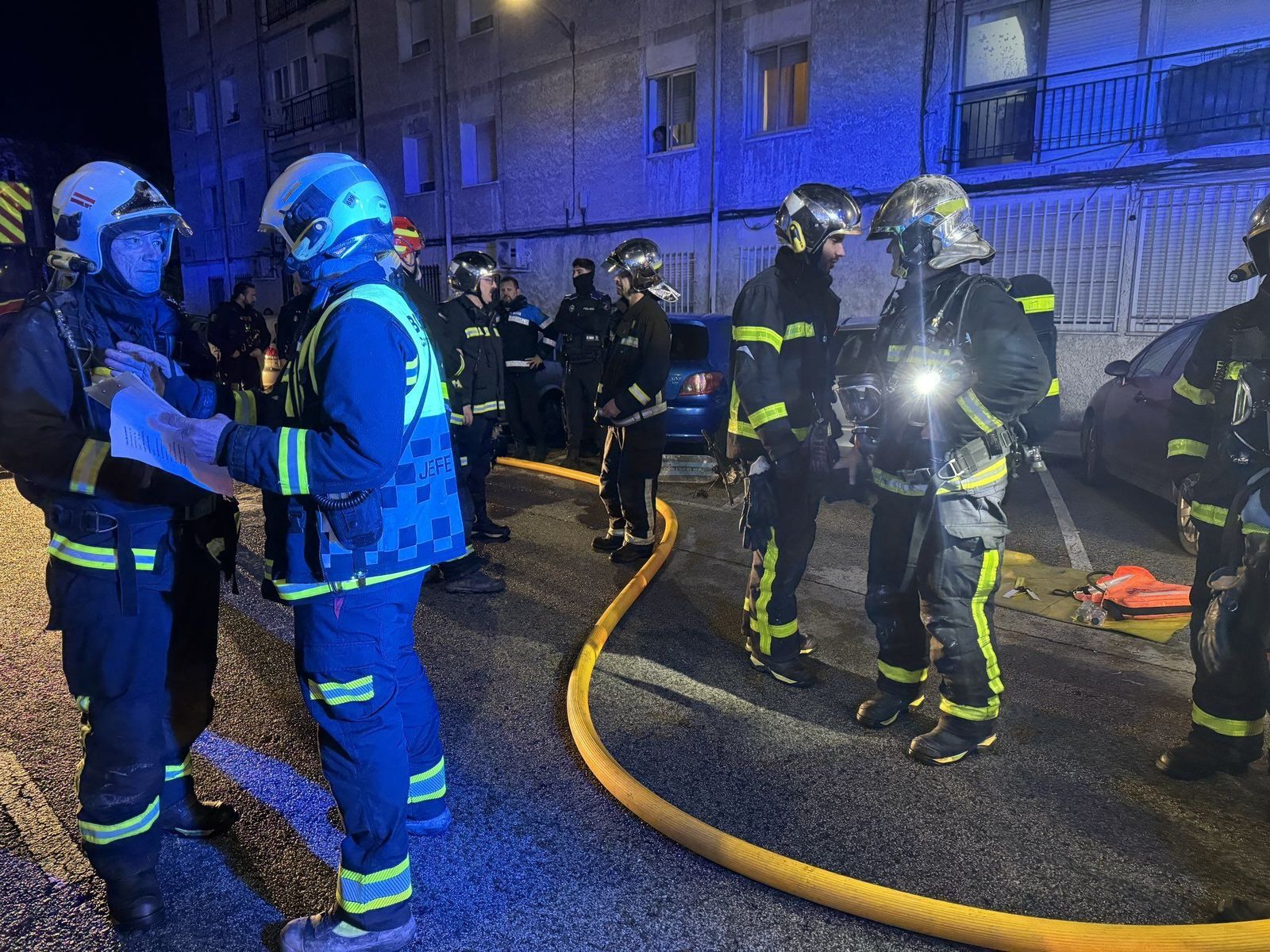 Tres personas atendidas por intoxicación en el incendio de una vivienda de Torrejón de Ardoz