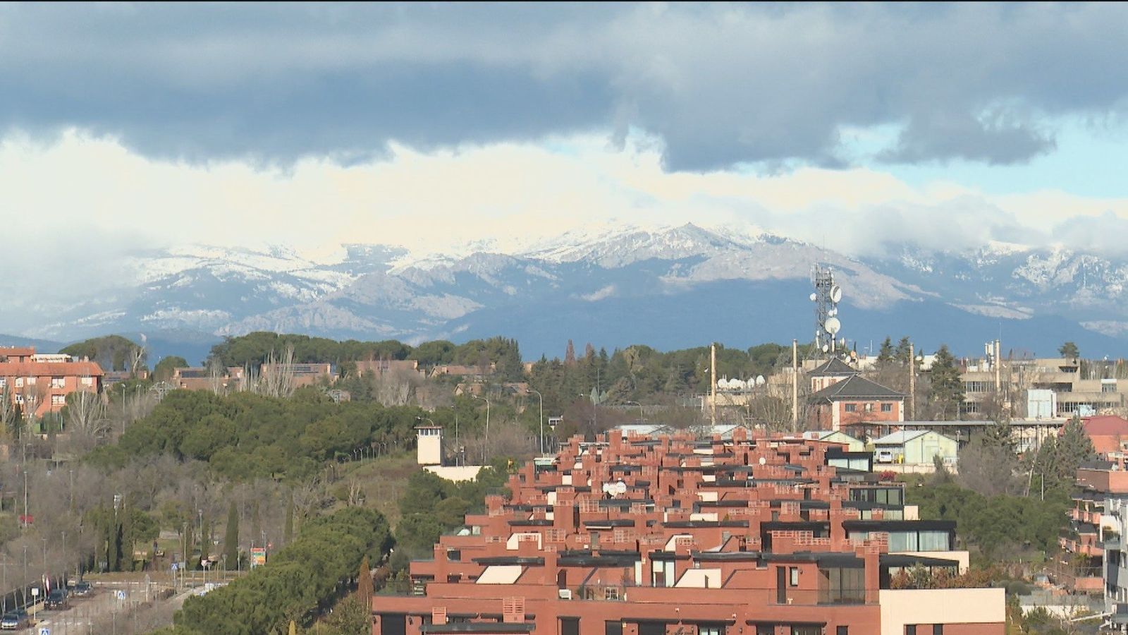 Los reyes magos dejan nieve en la sierra y frío en todo Madrid