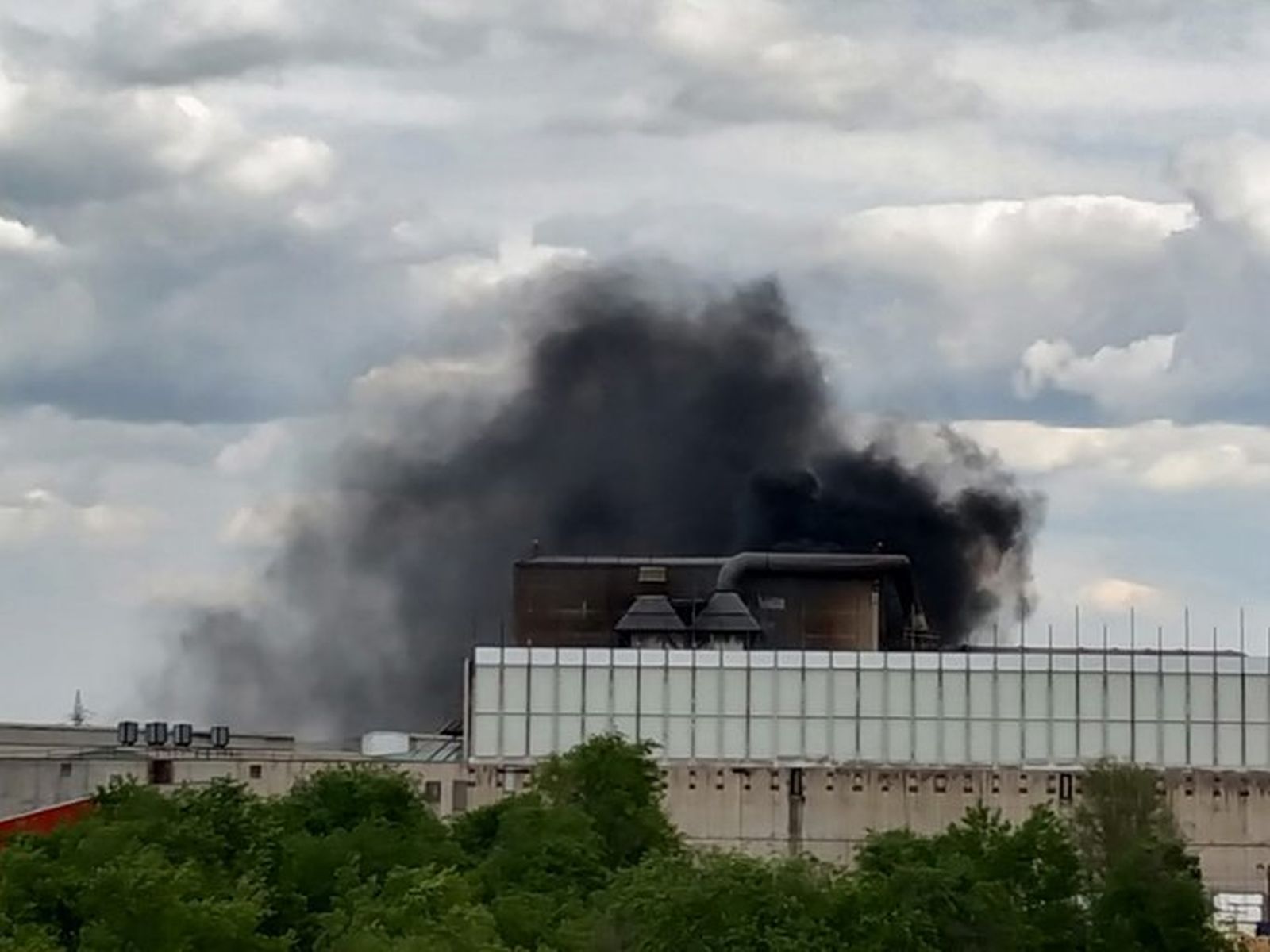 Incendio en la factoría de Corrugados de Getafe el 19 de abril