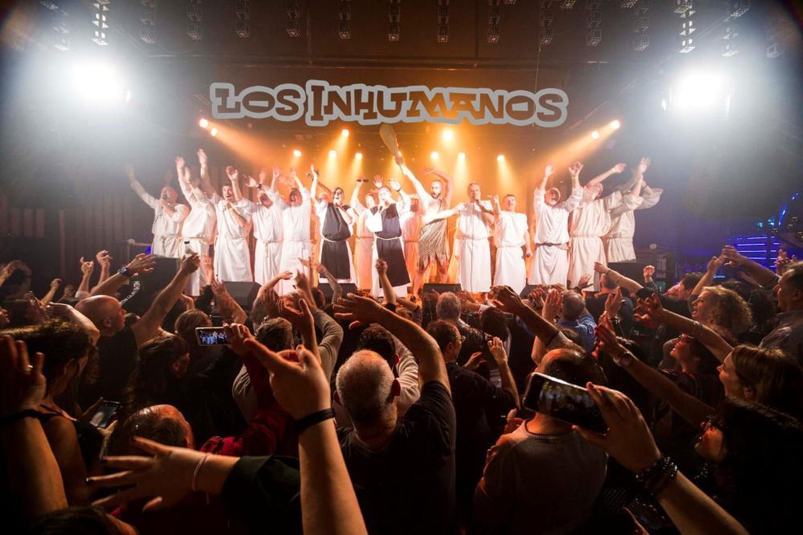 Los Inhumanos