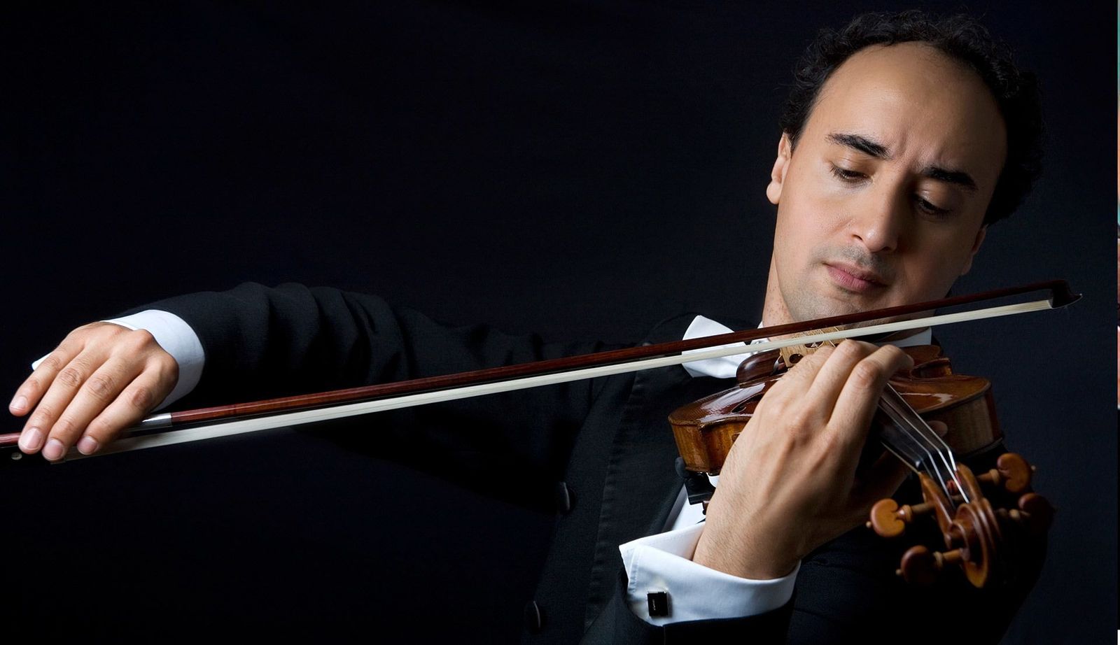 El violinista Mario Hossen llega a Madrid junto a la London Philharmonic Orchestra