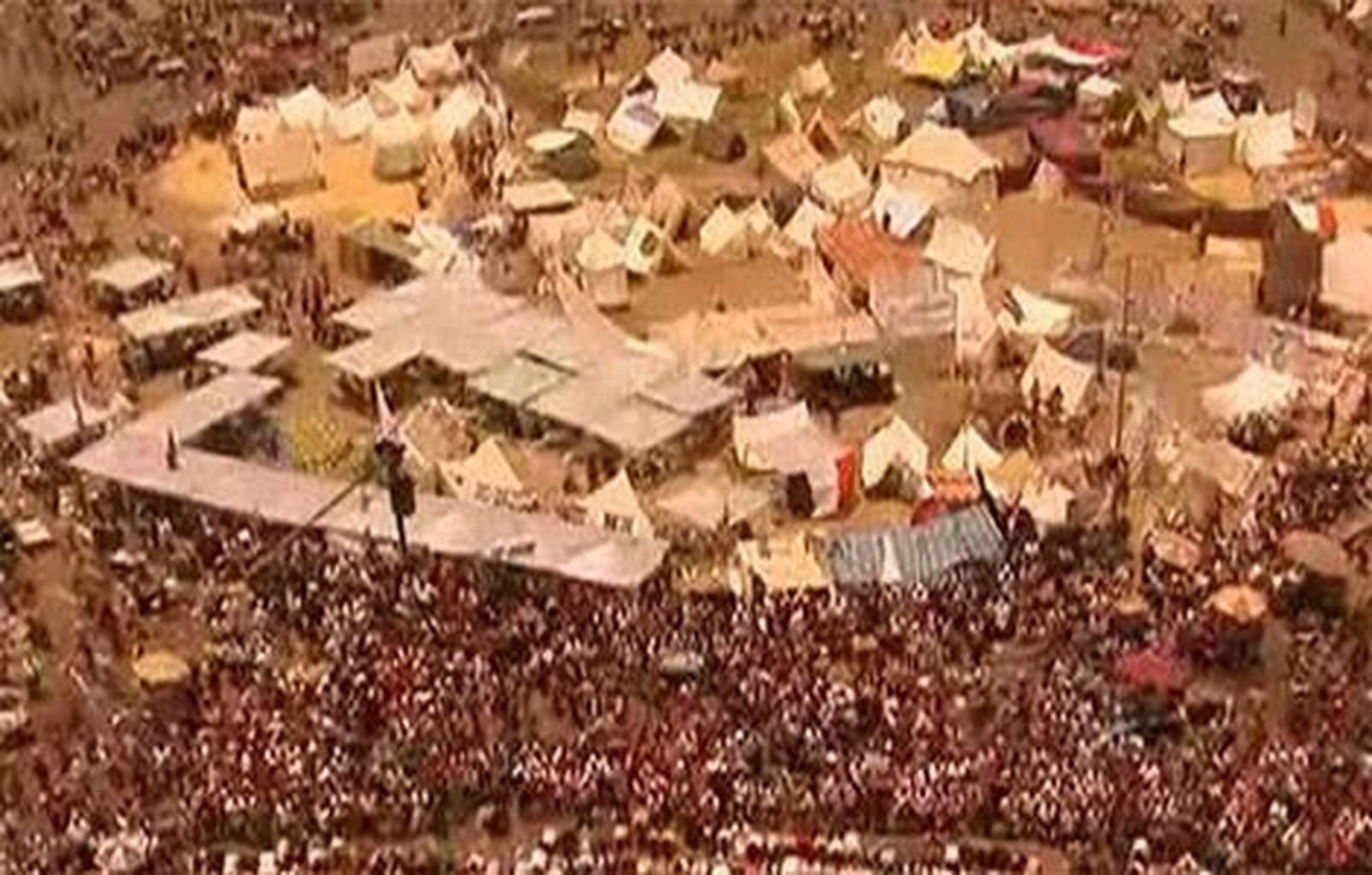 Las tiendas de campaña vuelven a Tahrir para la gran manifestación contra Mursi