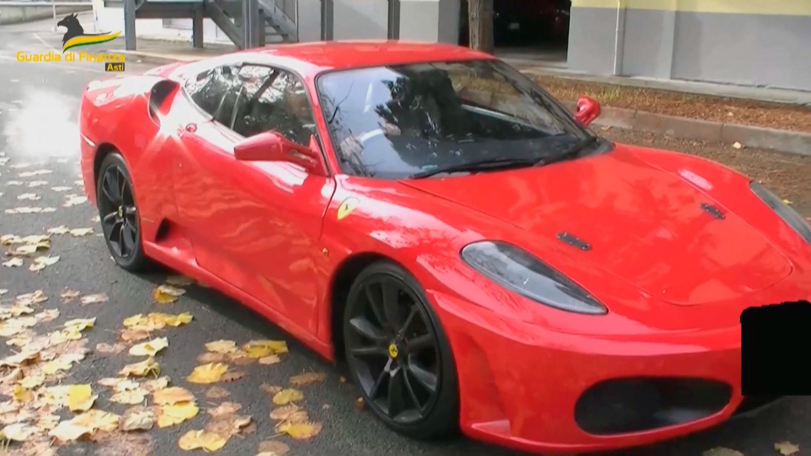 Un joven italiano ha sido detenido por la policía italiana acusado de falsificar un Ferrari F430