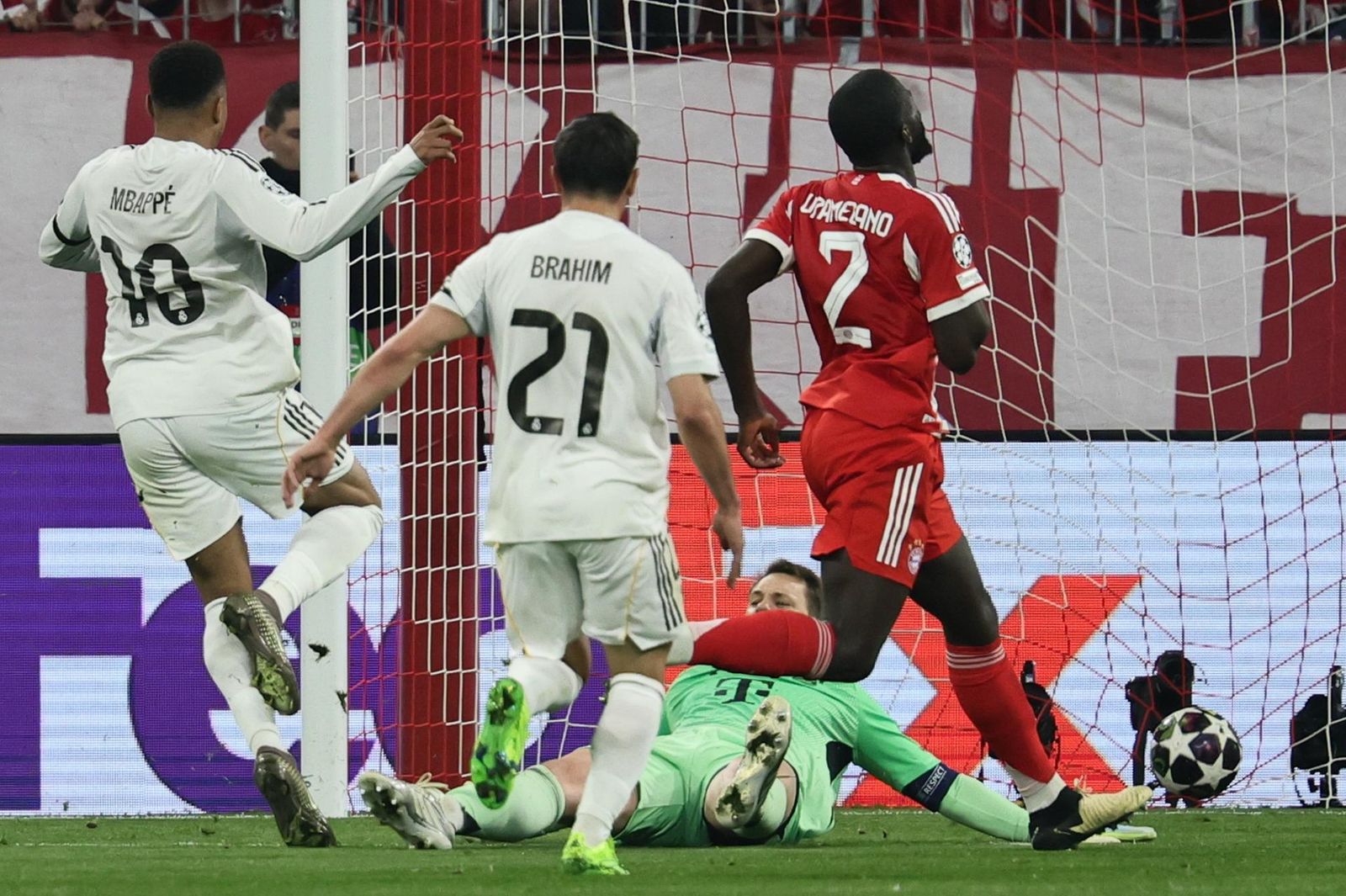 Mbappé marca un gol al Bayern