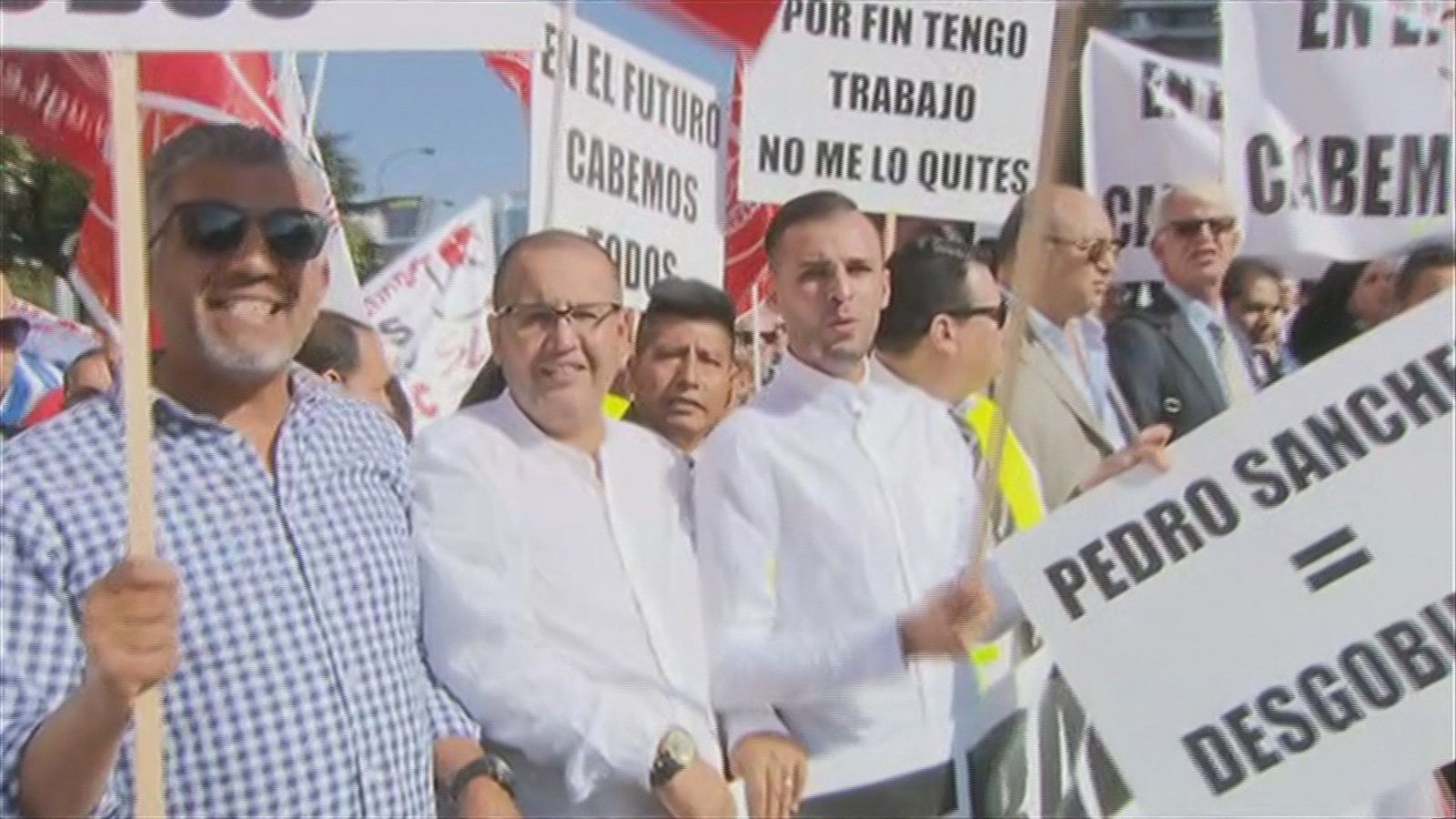 Los VTC cortan la Castellana y llegan hasta el ministerio de Fomento