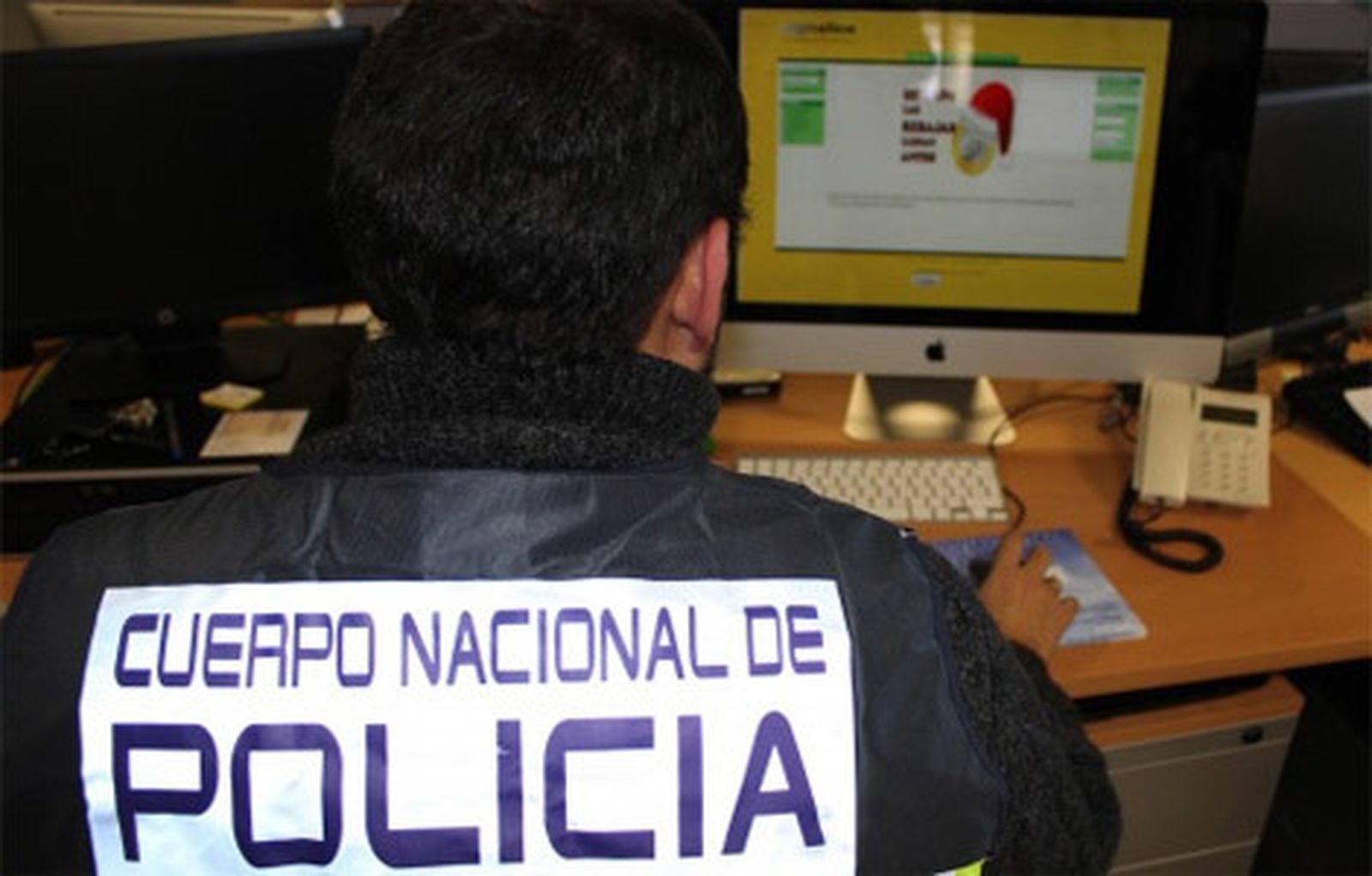Policía
