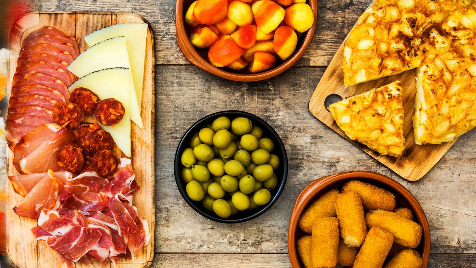 El tapeo, una de las costumbres más arraigadas de España