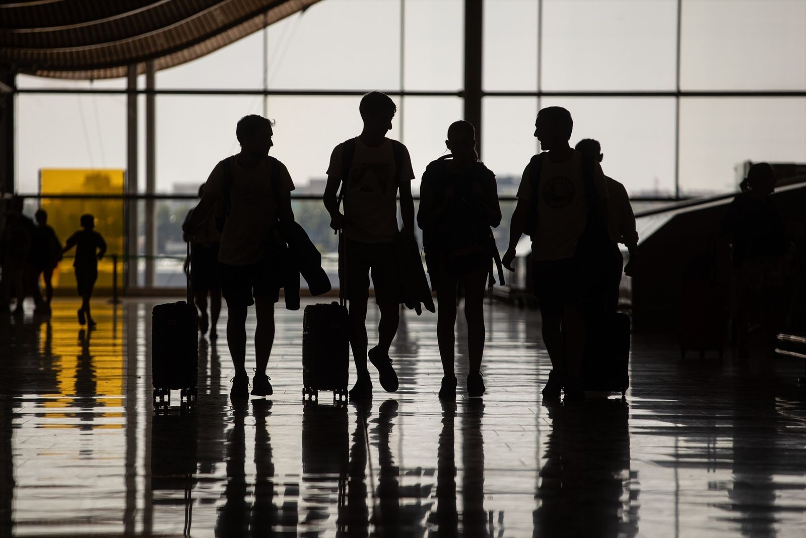 Pasajeros con maletas, en el Aeropuerto Adolfo Suárez Madrid-Barajas
