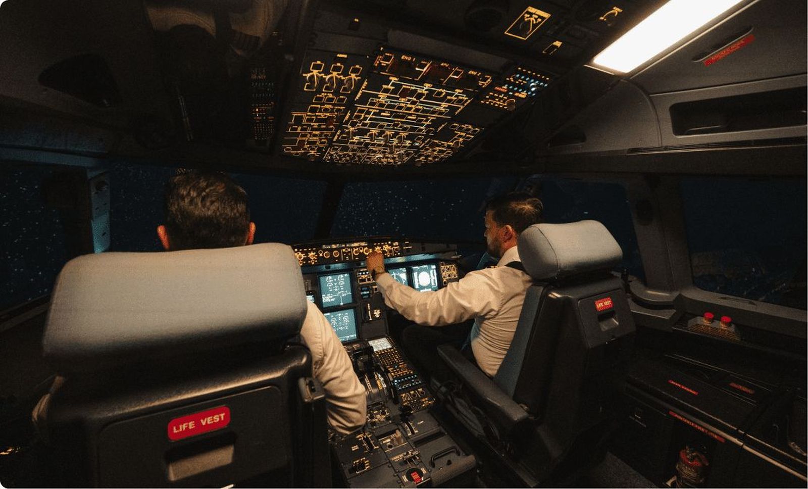 Nueva convocatoria de becas para facilitar el acceso a la profesión de piloto de aviación