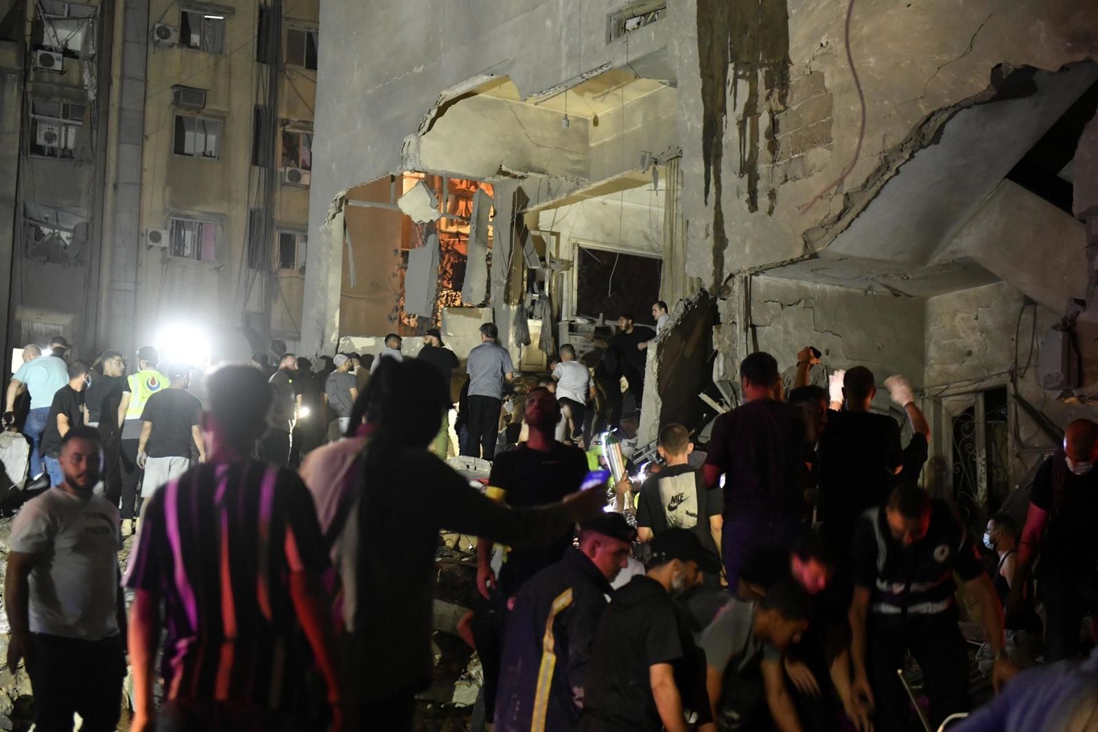 22 muertos en Beirut tras un ataque israelí cuyo objetivo era un alto cargo de Hizbulá