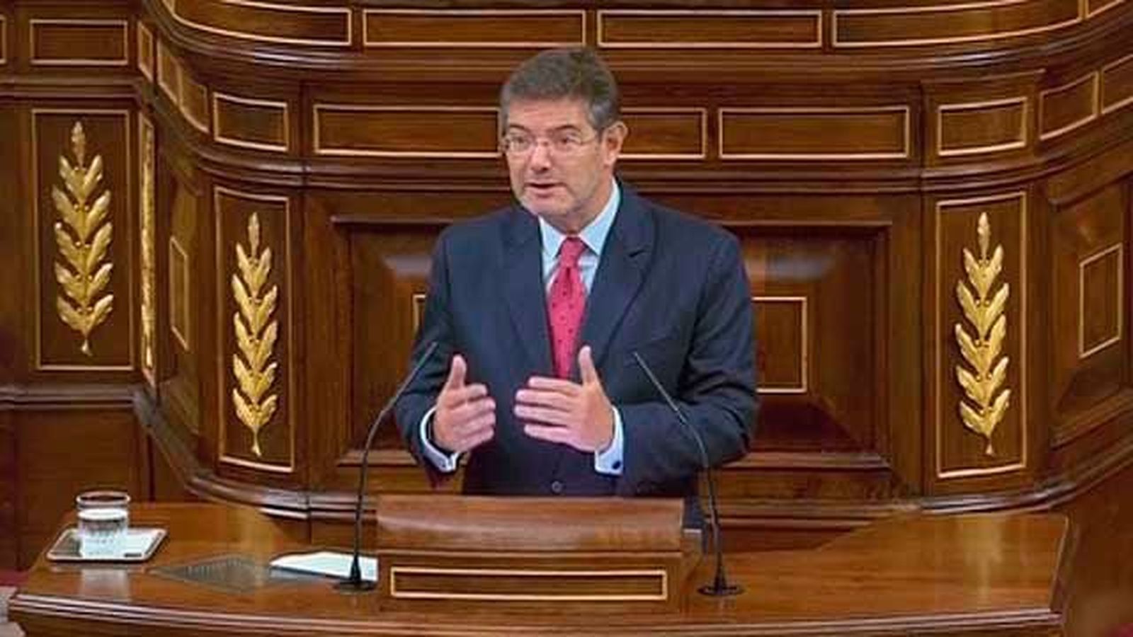 Catalá: Hay ataques y cortes de luz en casas de jueces y fiscales en Cataluña