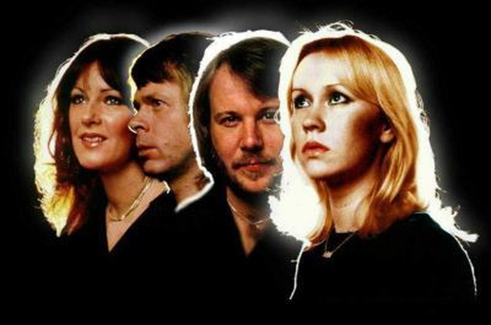 ABBA vuelve a subirse a un escenario