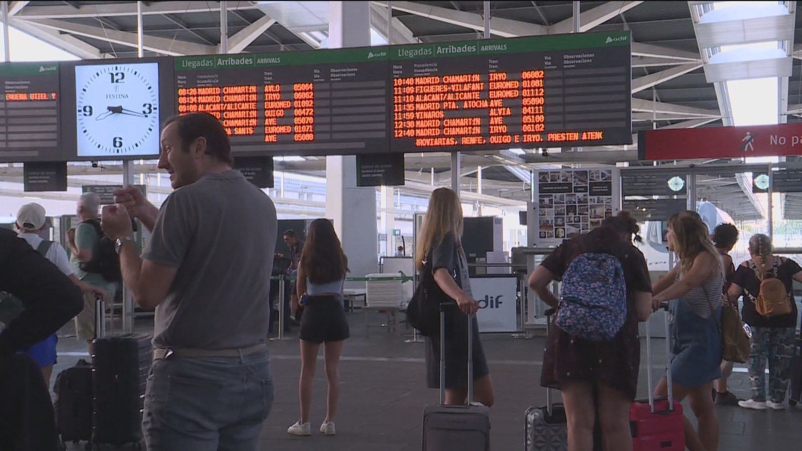 Retrasos de 30 minutos en las llegadas y salidas del AVE en Chamartín