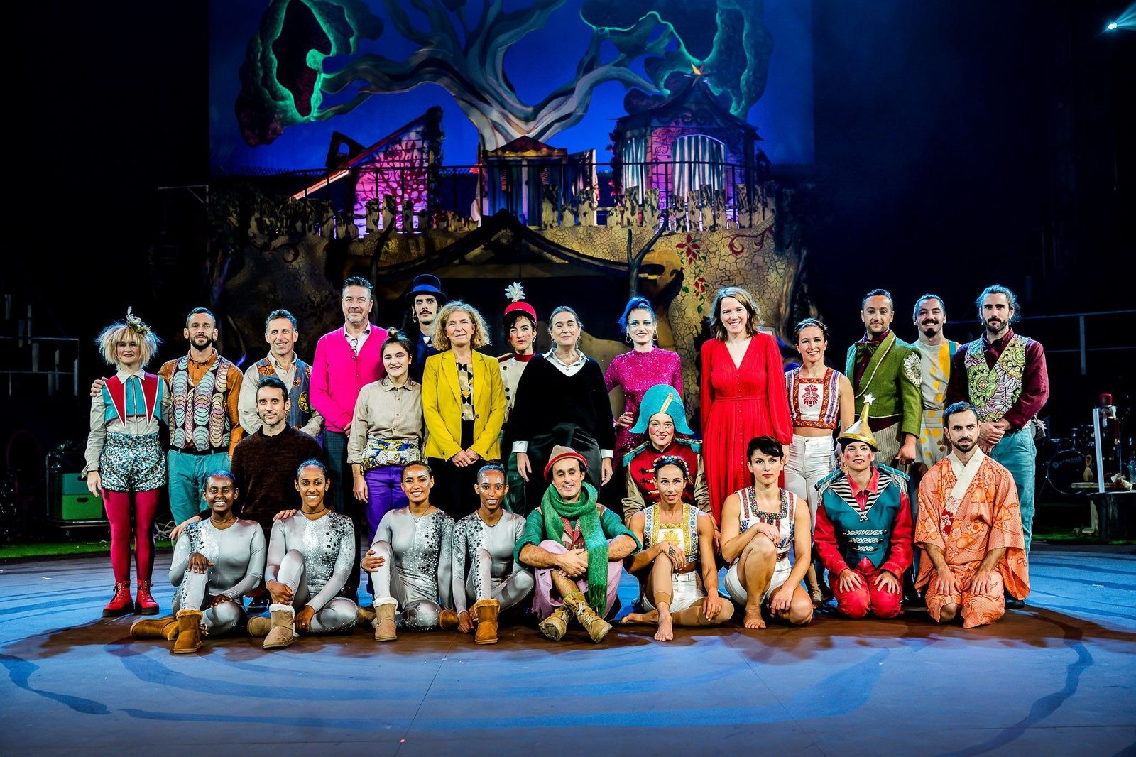 El Circo Price recorre todos los rincones del mundo para celebrar la Navidad
