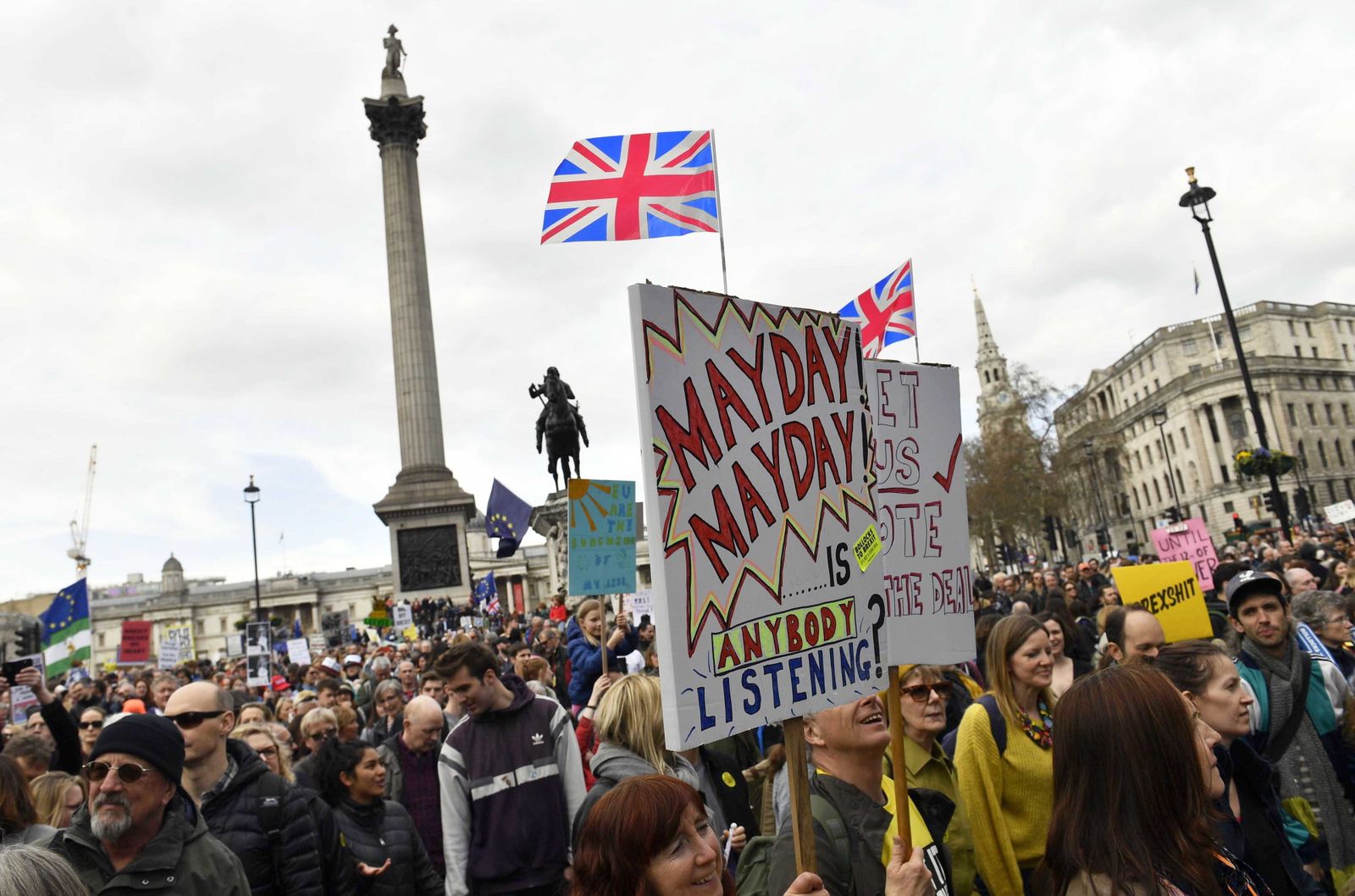 Cientos de miles de personas se manifiestan por un referéndum del "brexit"