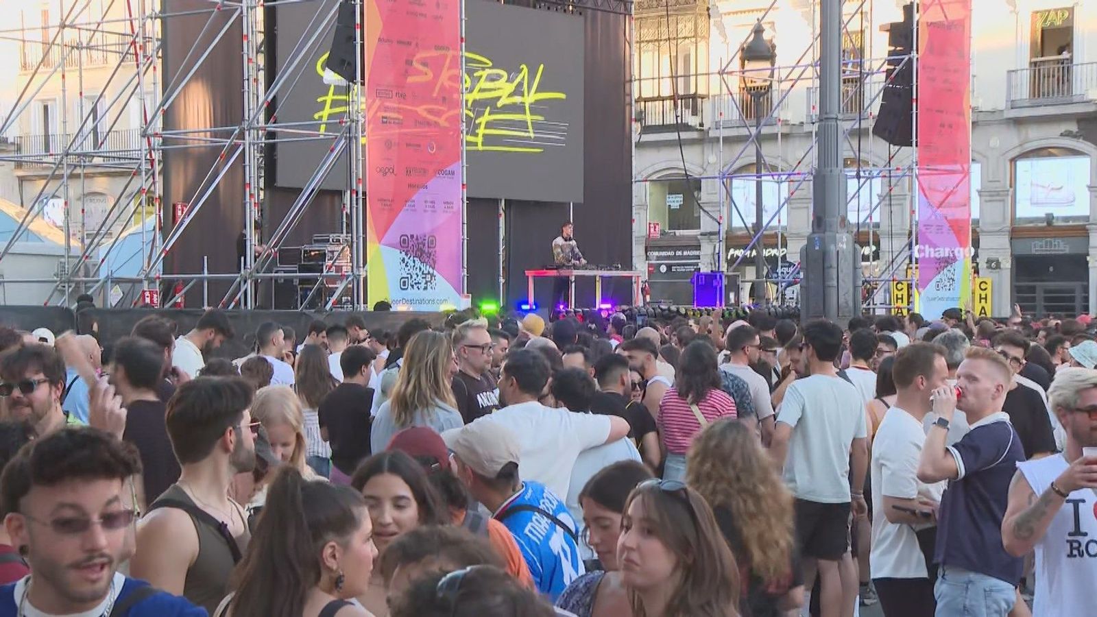 La Puerta del Sol acoge una rave en honor de Madonna como primicia de su nuevo álbum 'Confessions II'