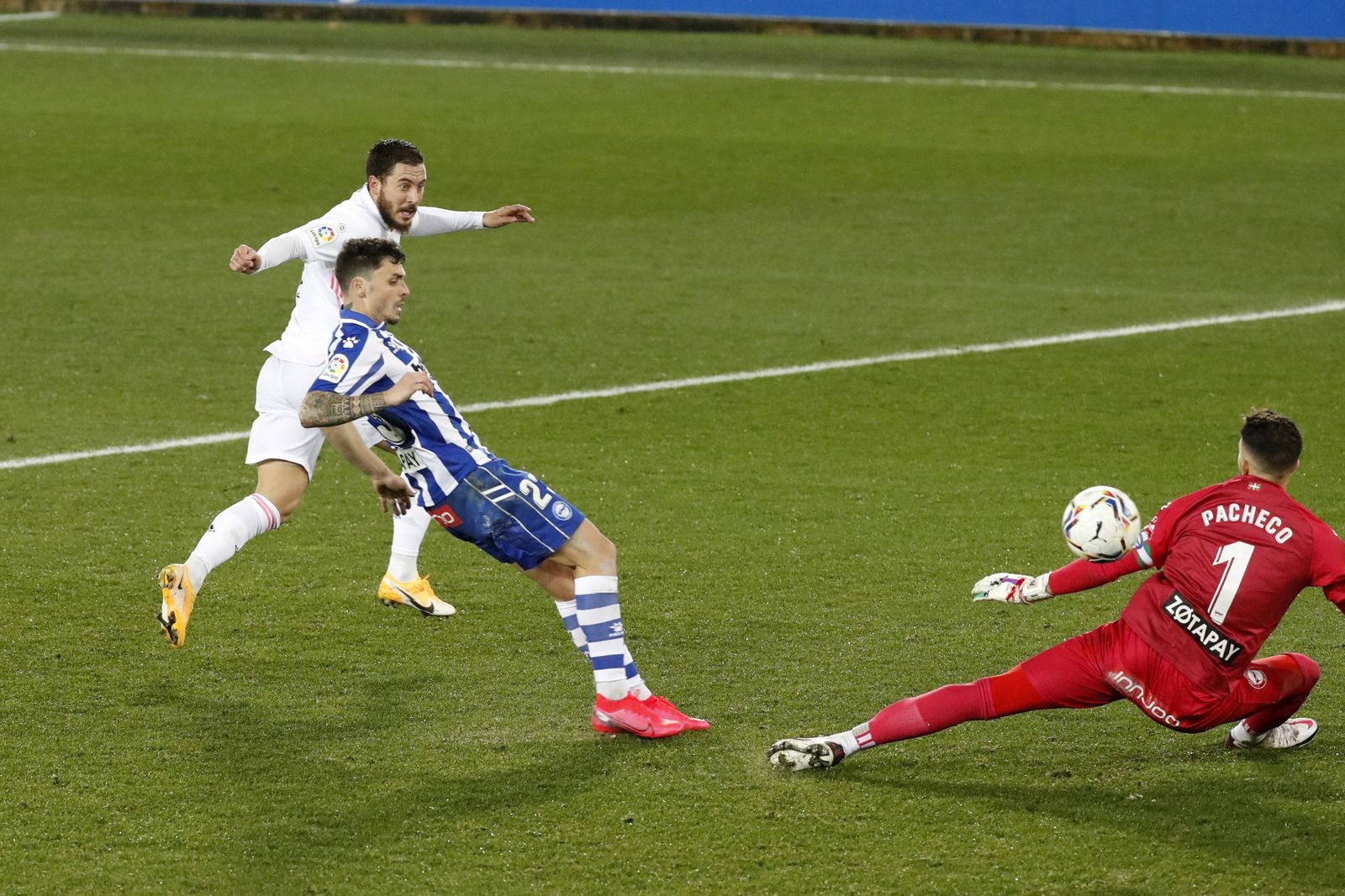Hazard en la jugada de su gol ante el Alavés