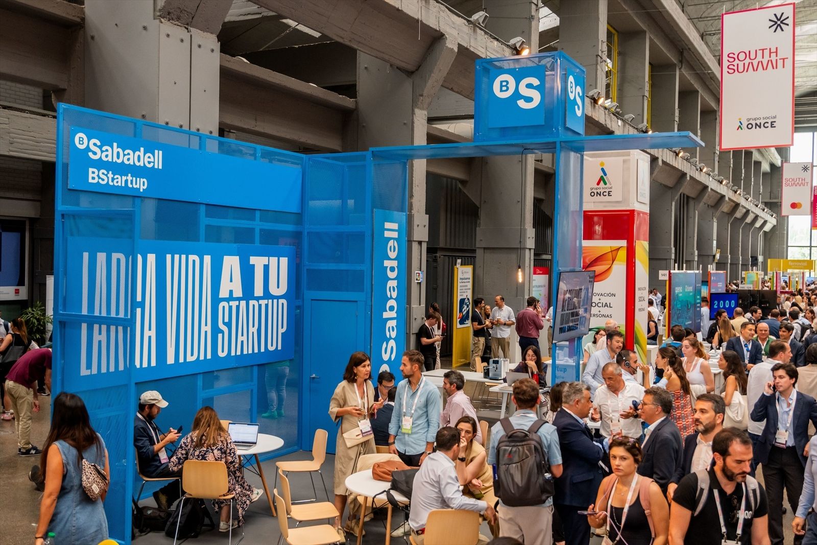 Estand de BStartup de Banco Sabadell en una edición anterior de South Summit Madrid.
