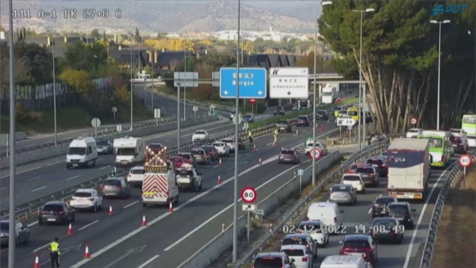 Accidentes y retenciones en el inicio del puente por el 'macropuente' de la Constitución