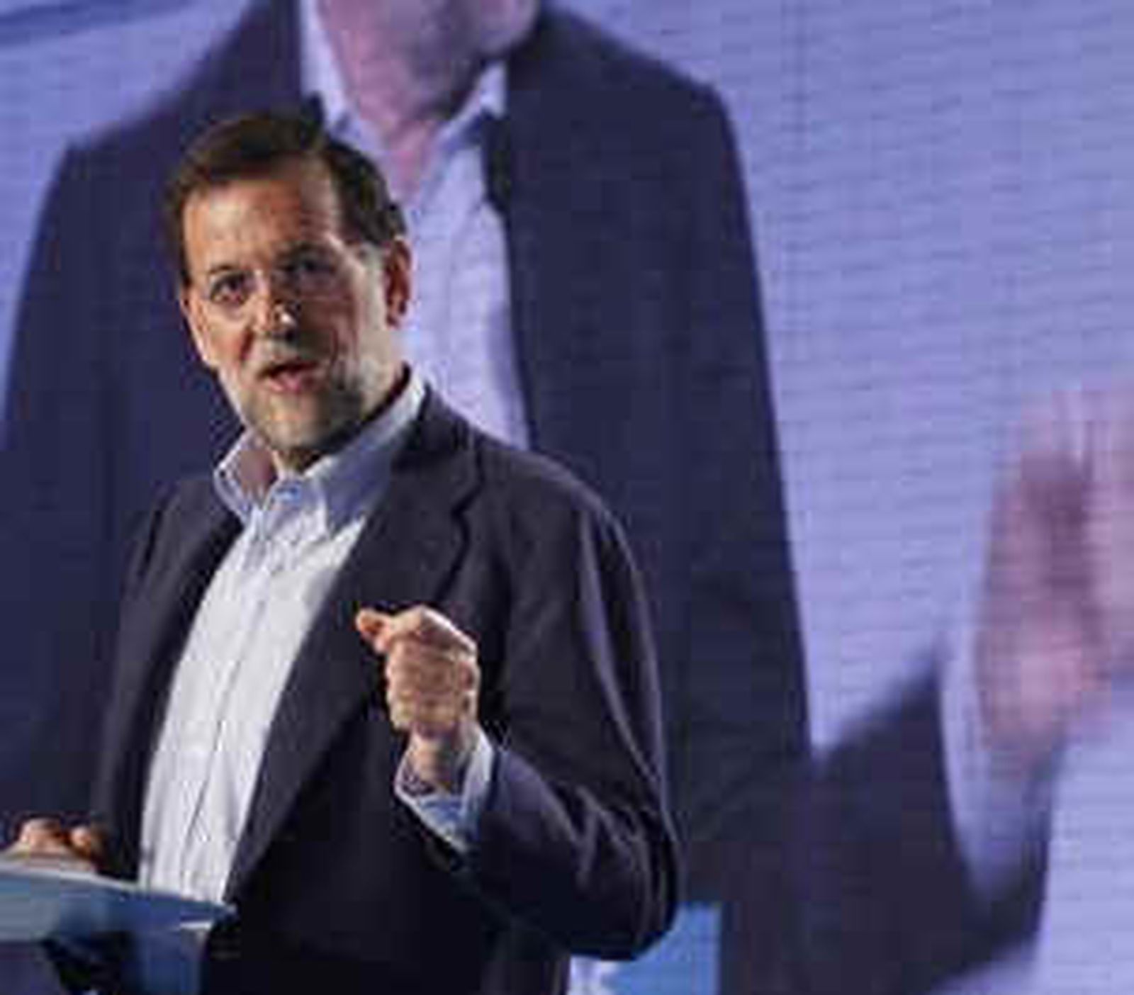 Rajoy: erradicar el paro no es "cuestión de varitas mágicas"