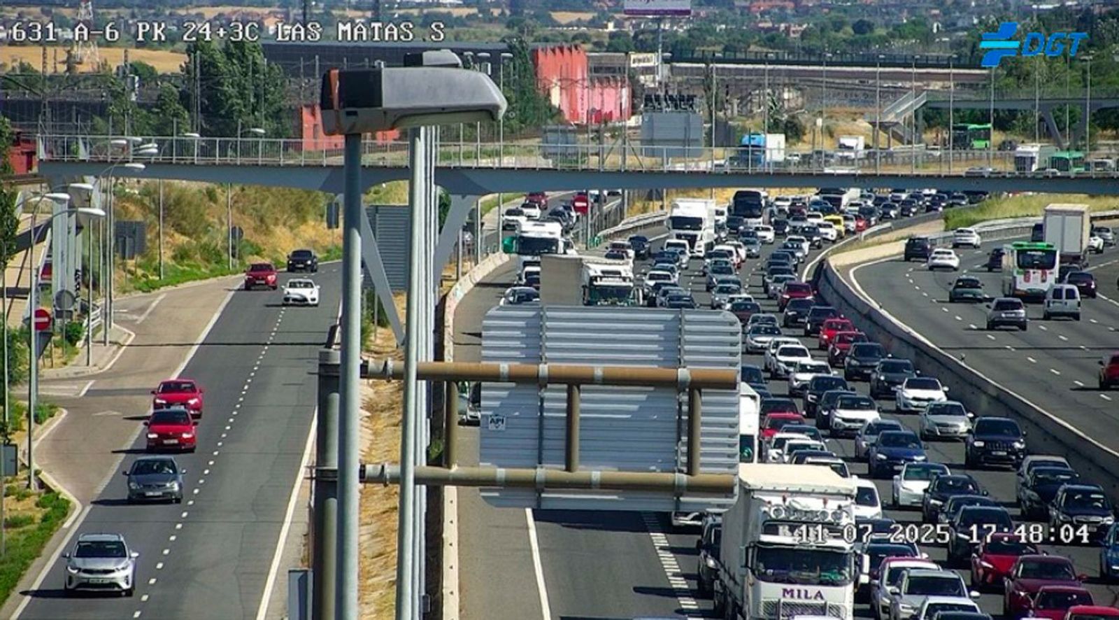 Trafico de salida de Madrid en la A-6