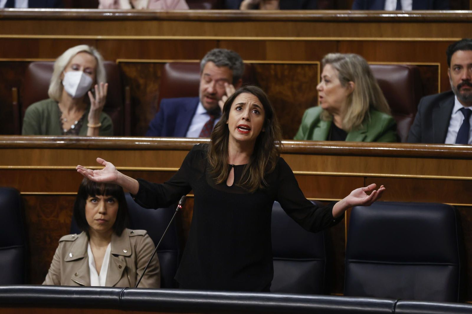 Irene Montero acusa al PP de "promover la cultura de la violación" entre reproches en el Congreso y de Meritxel Batet