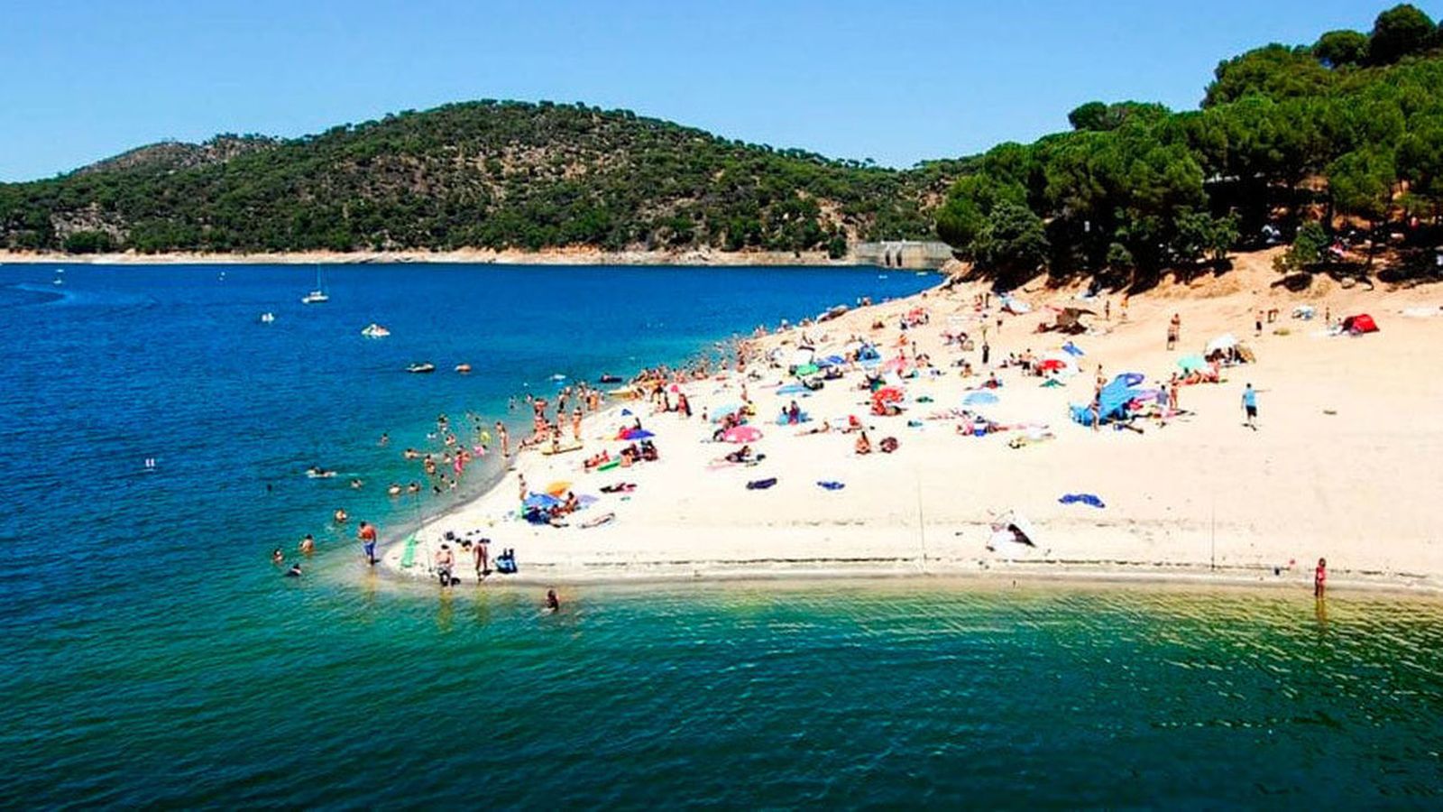 Playa Virgen de la Nueva en el Embalse de San Juan