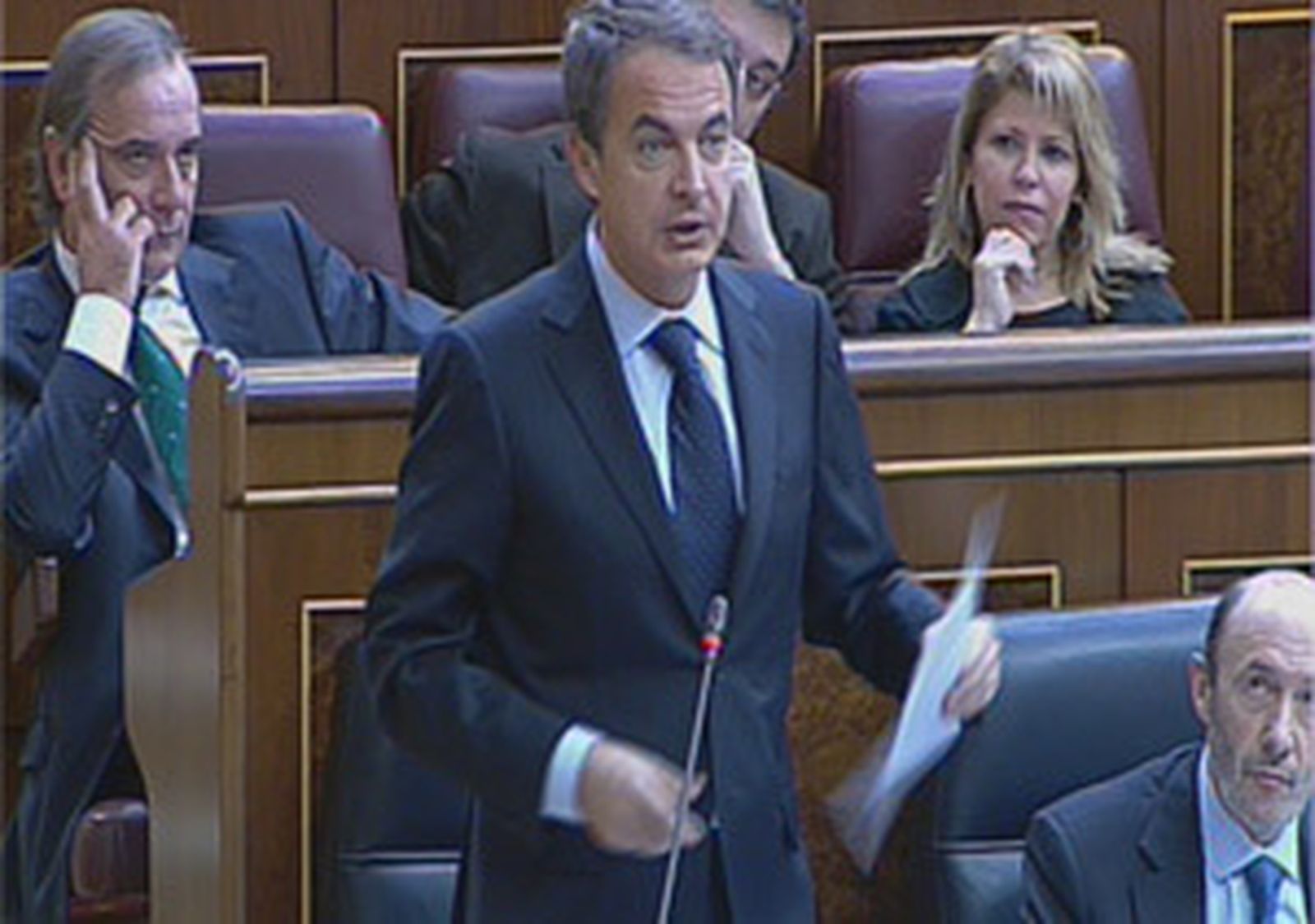 Zapatero en la sesión de control