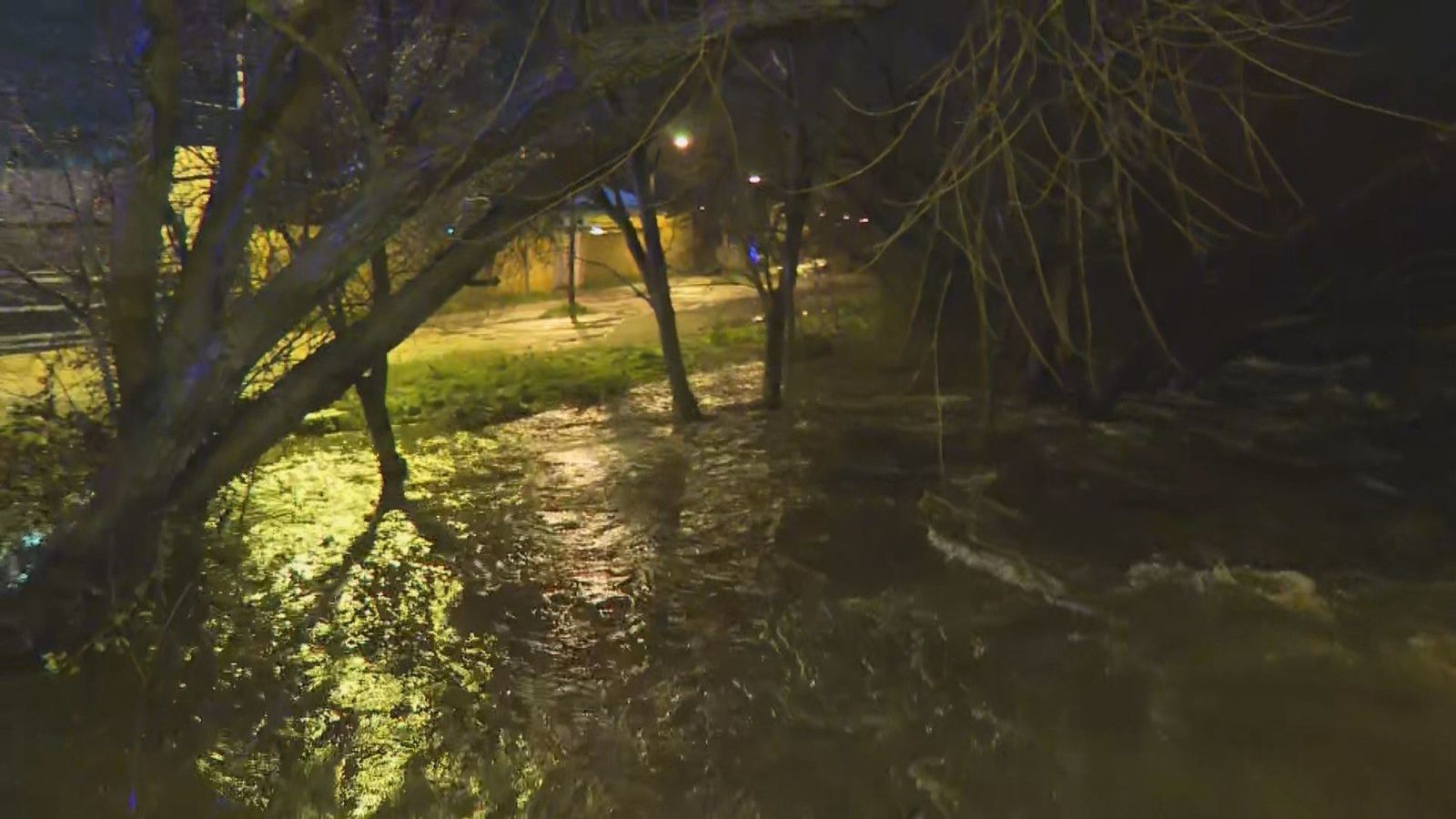 Preocupación en Collado Villalba por la crecida del río Guadarrama