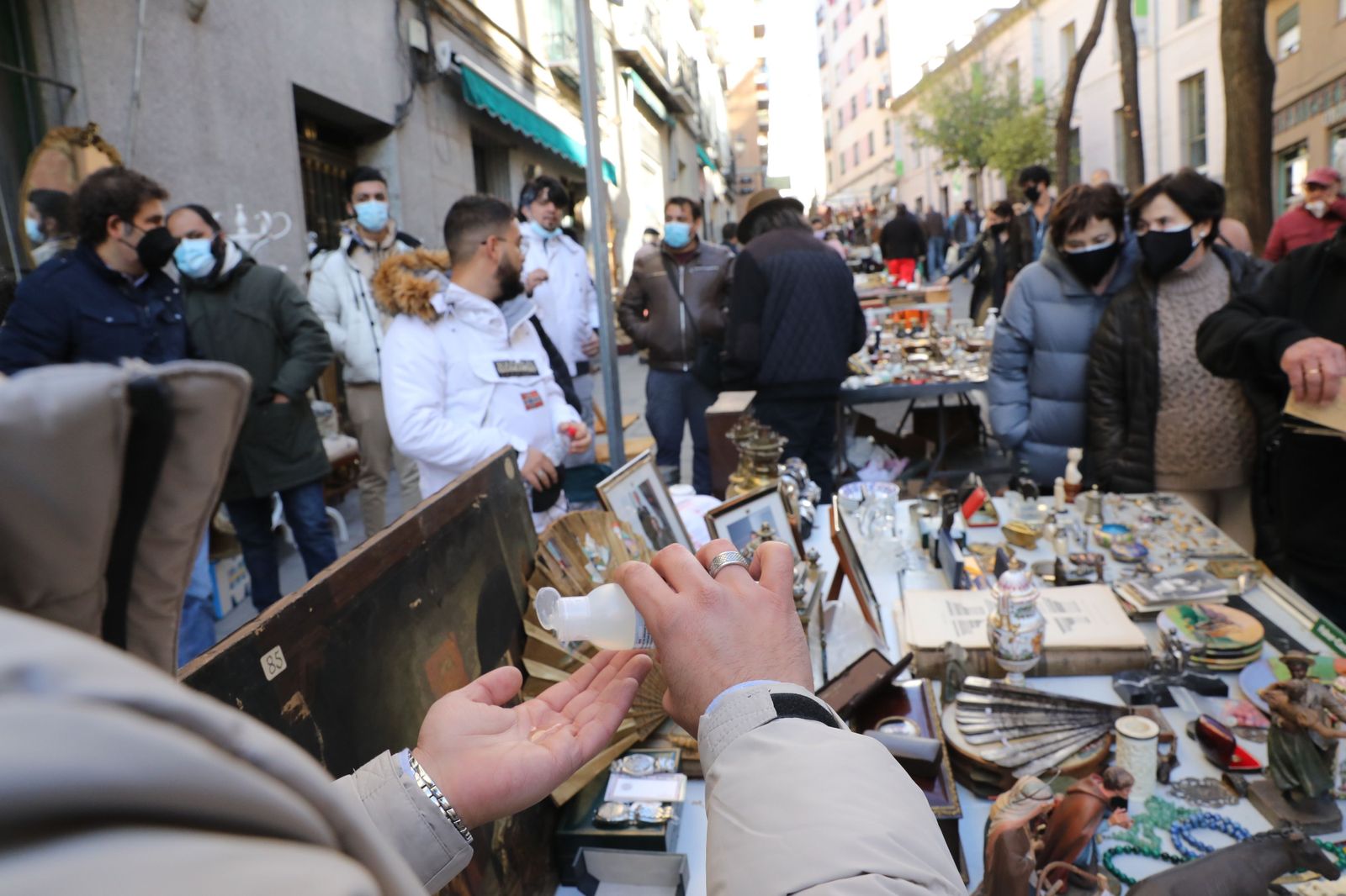 Los comerciantes del Rastro esperan que puedan volver "cuanto antes" todos los puestos